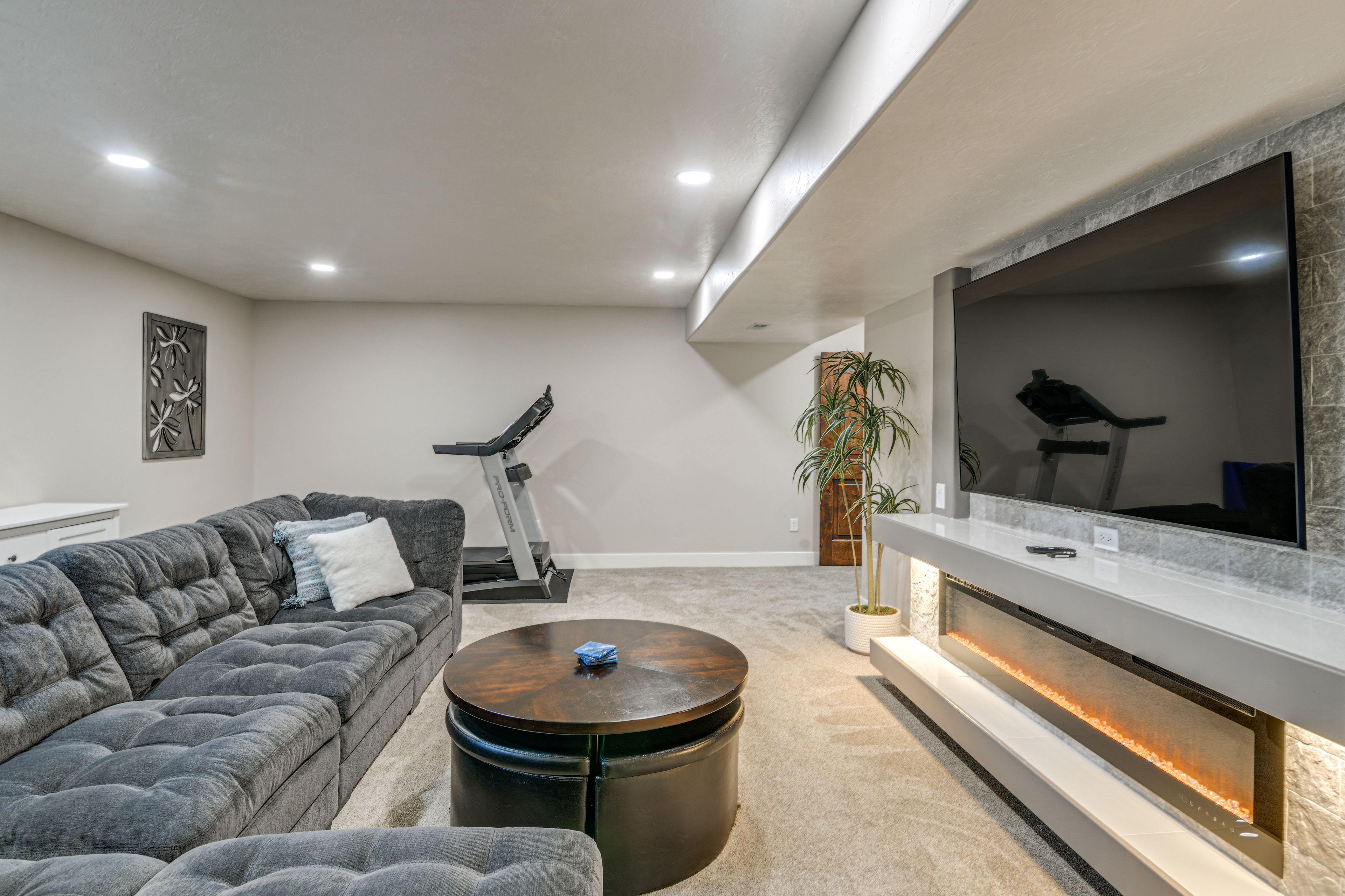 Basement Lounge | Lower Level