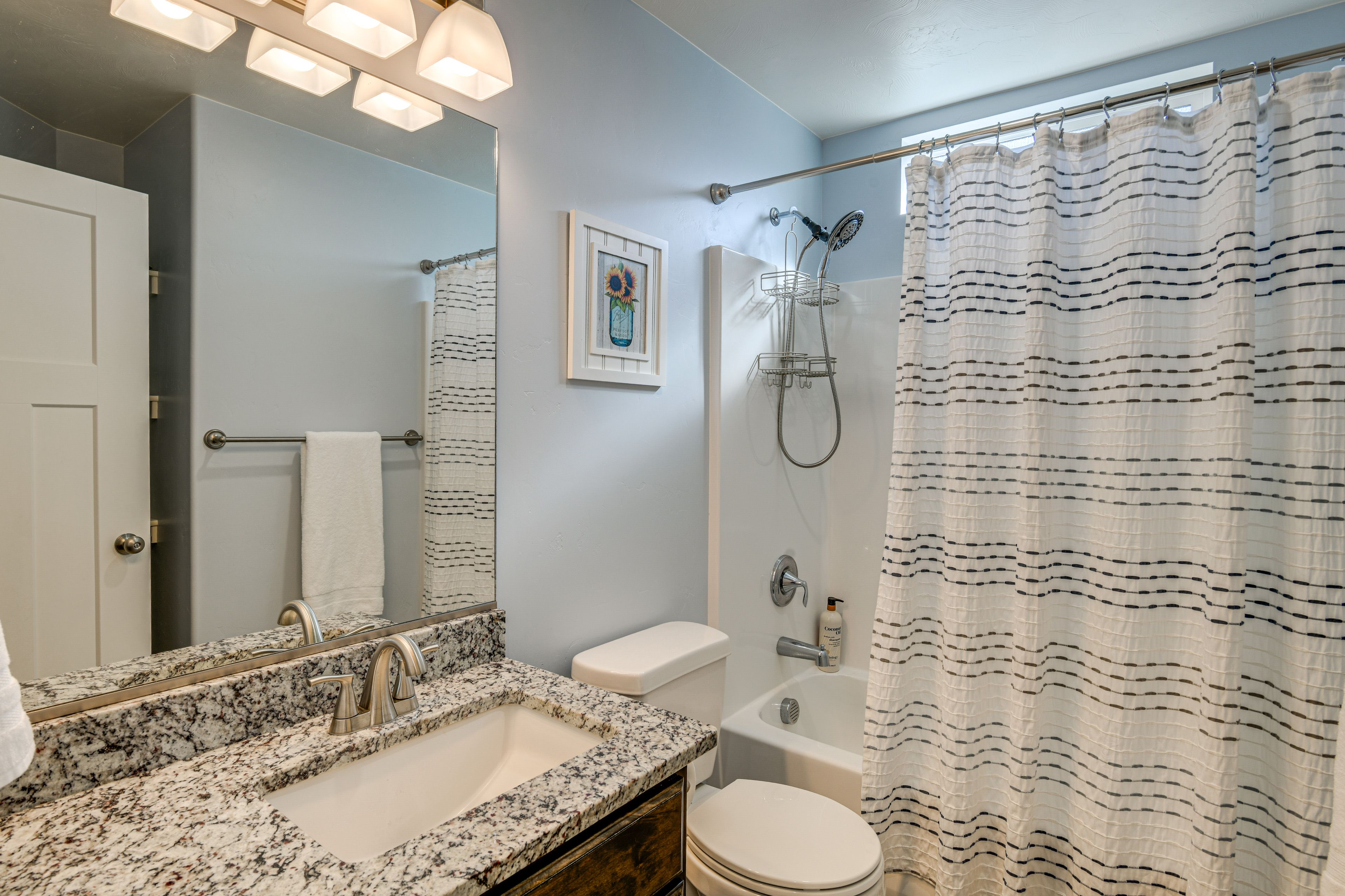 Full Bath | Upper Level