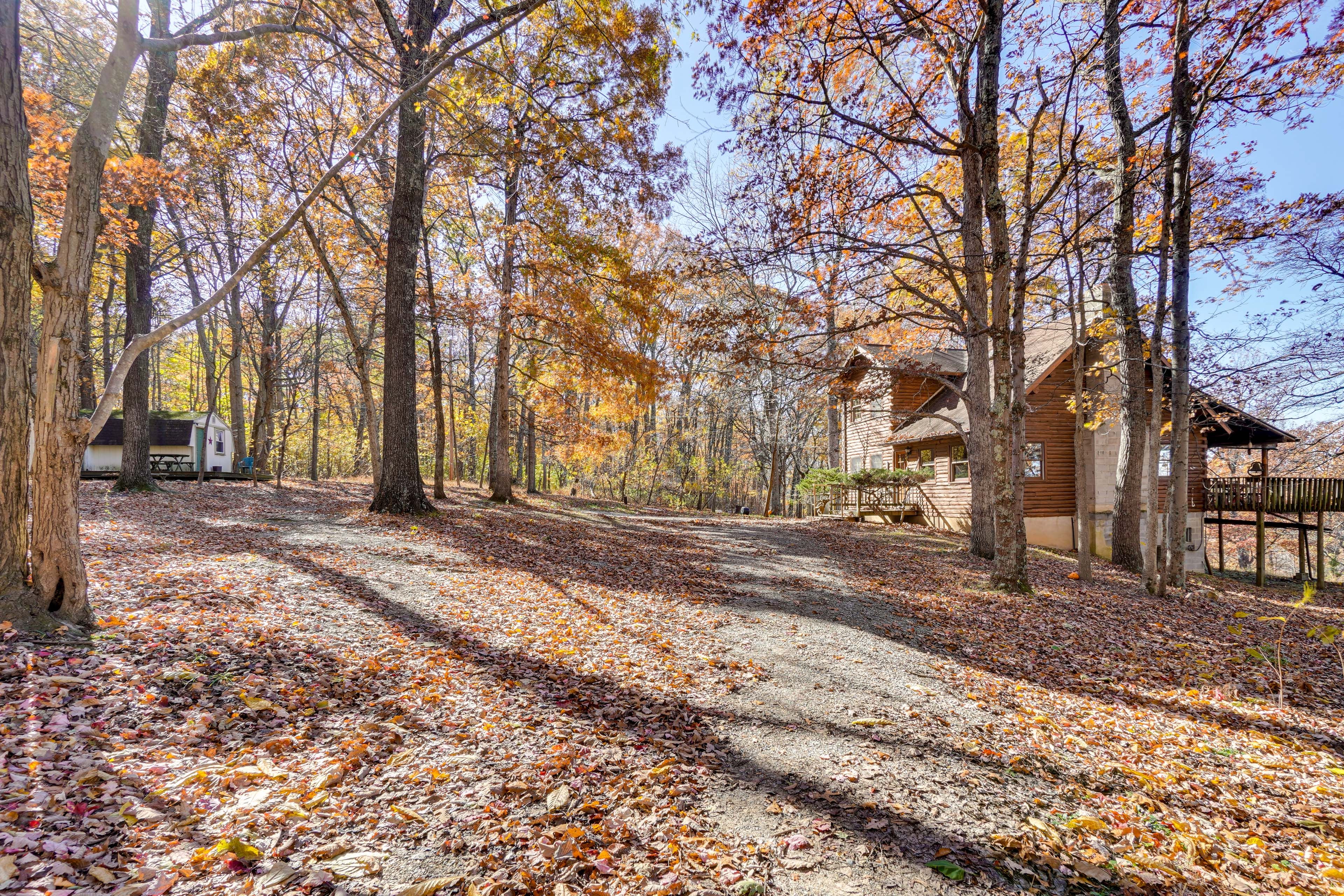 Exterior | Circle Driveway (4 Vehicles)