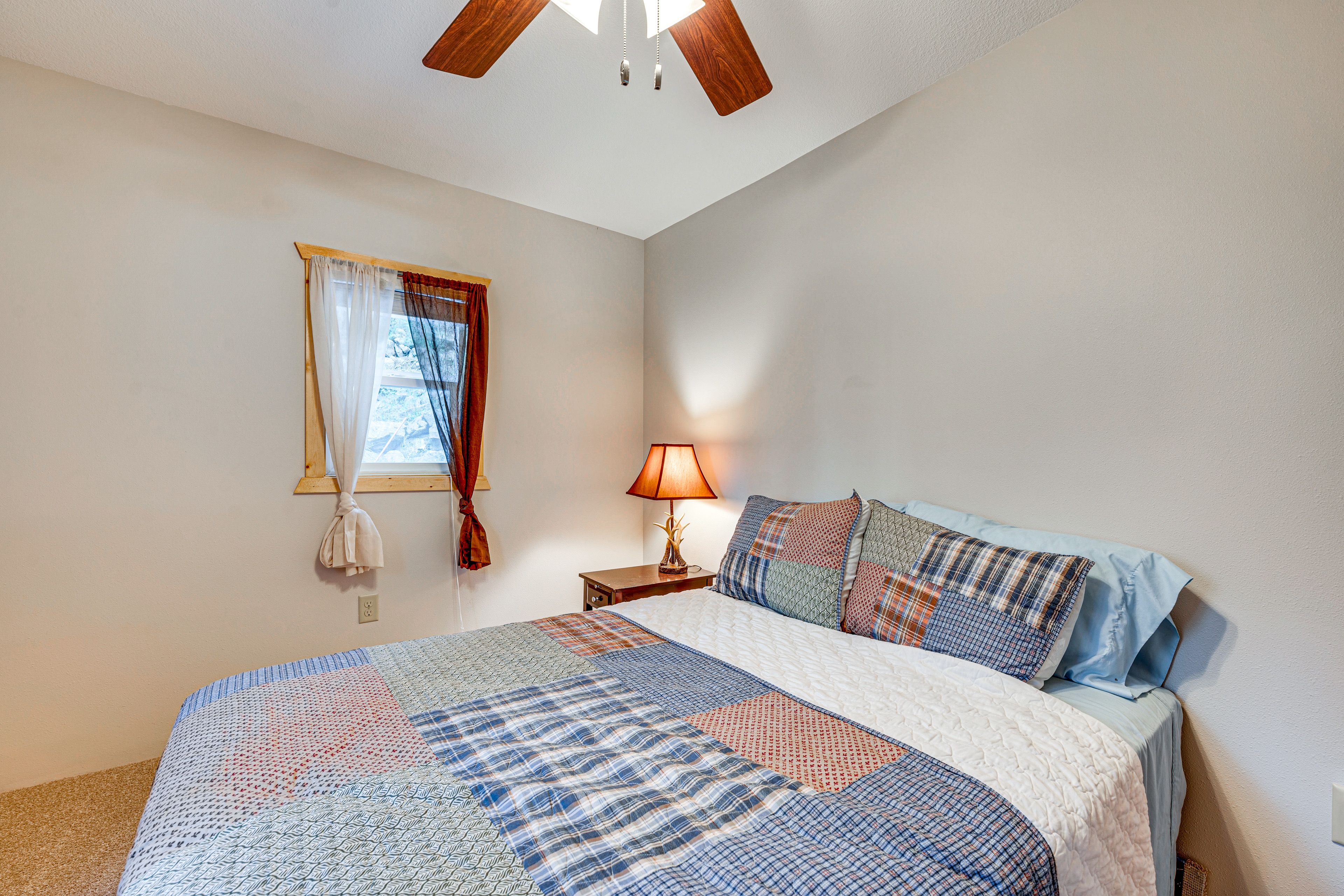 Bedroom 2 | Full Bed