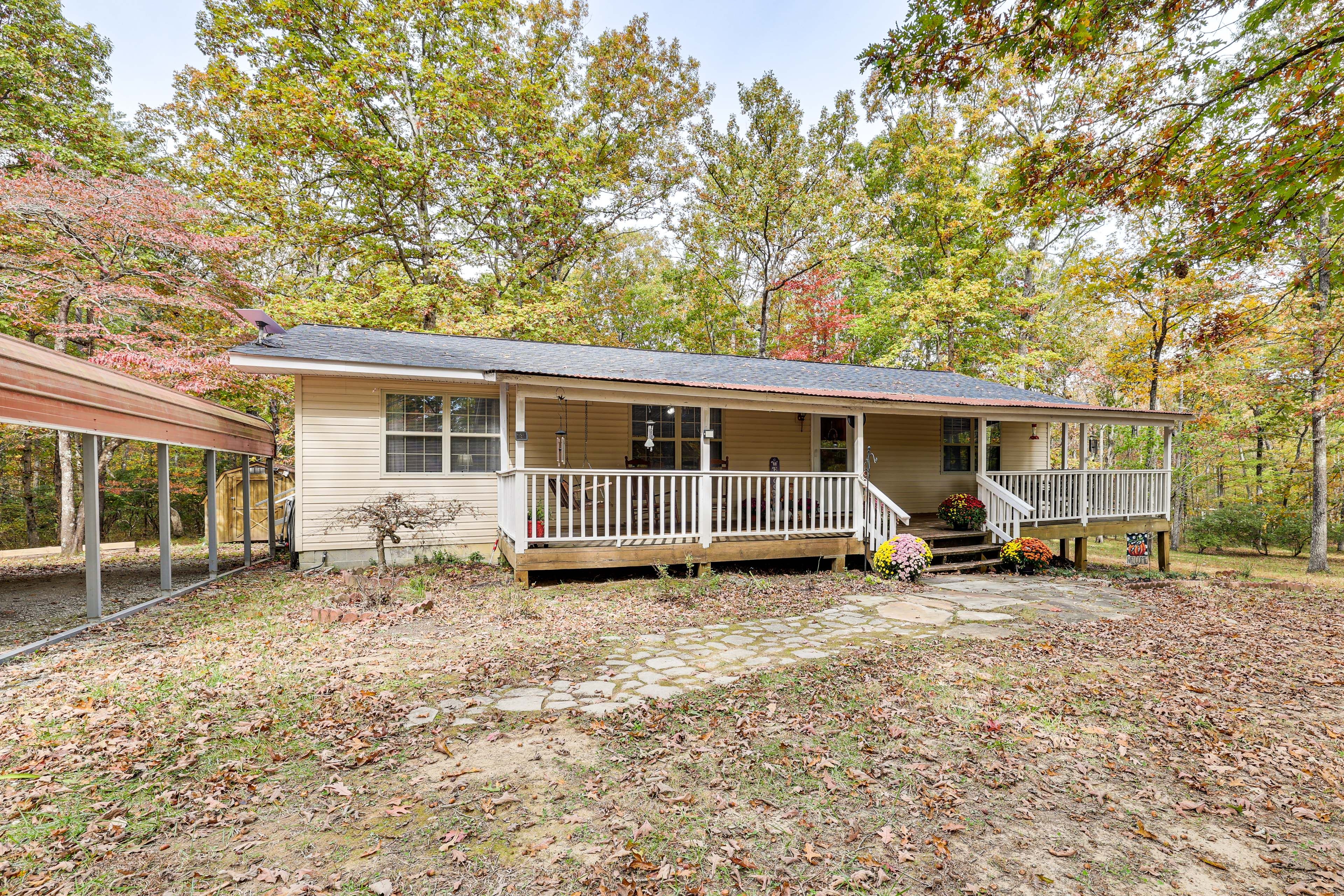 Property Exterior | Spacious Yard | Serene Surroundings