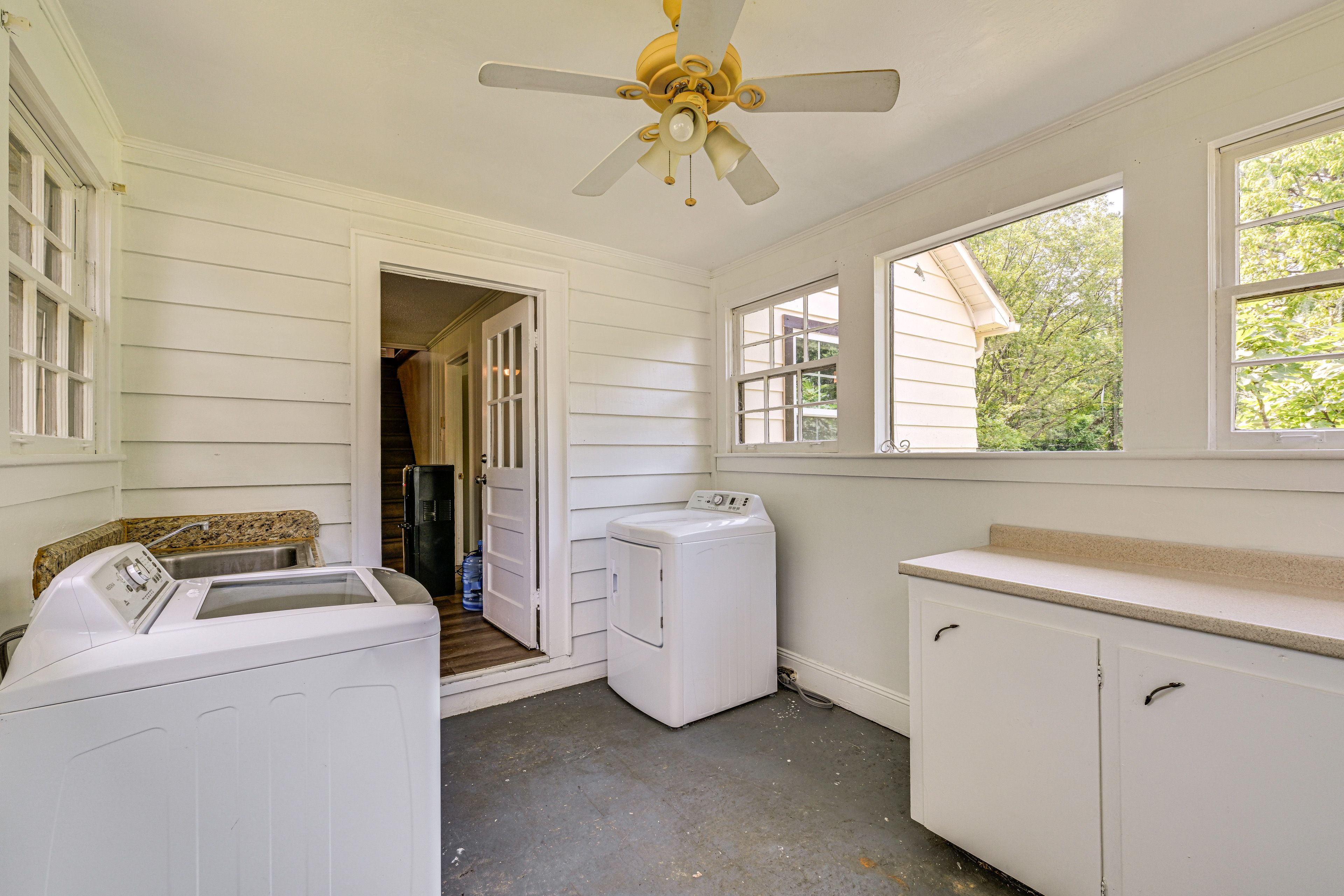 Mudroom | Laundry Area