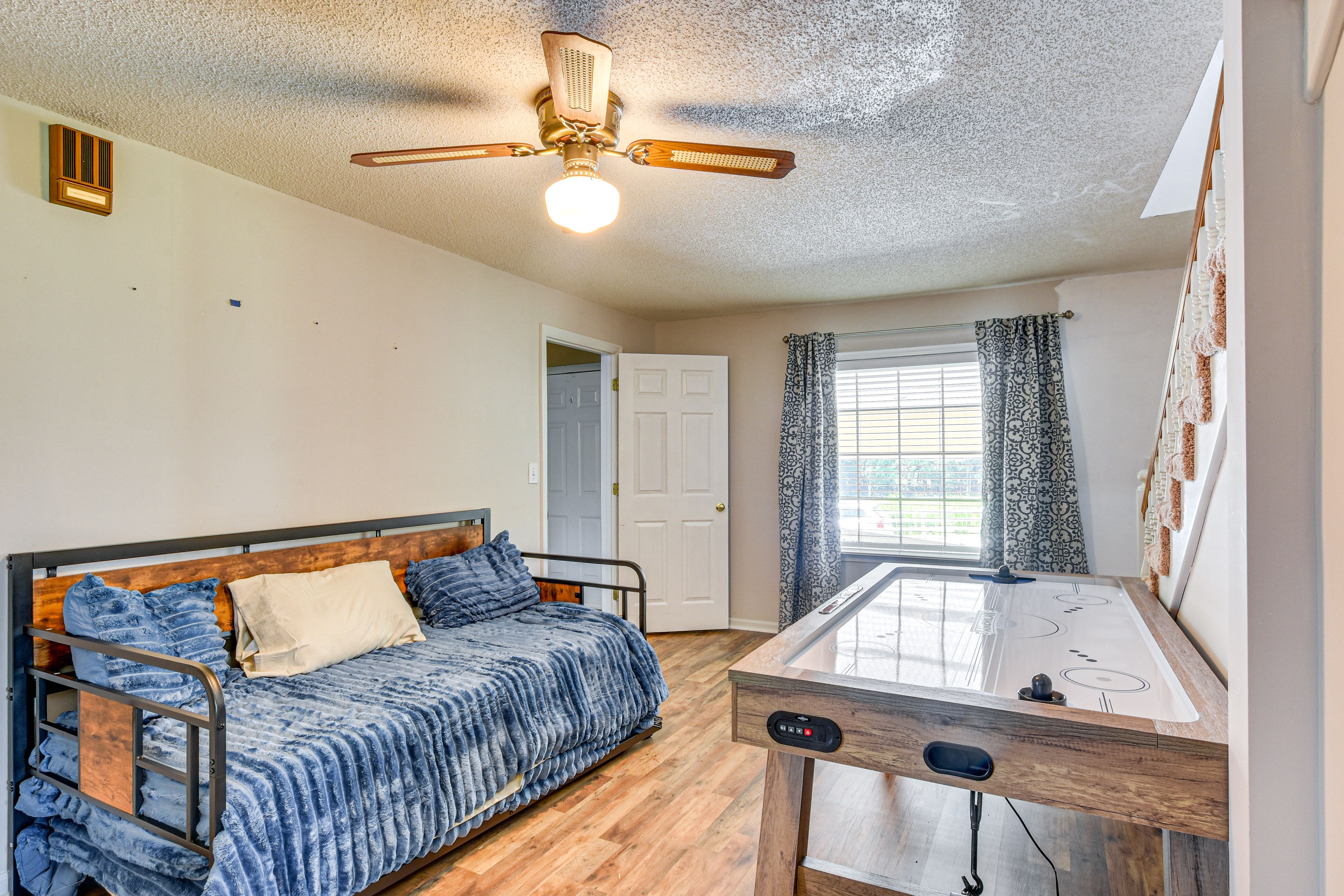 Entertainment Space | Twin Daybed w/ Twin Trundle | 1st Floor