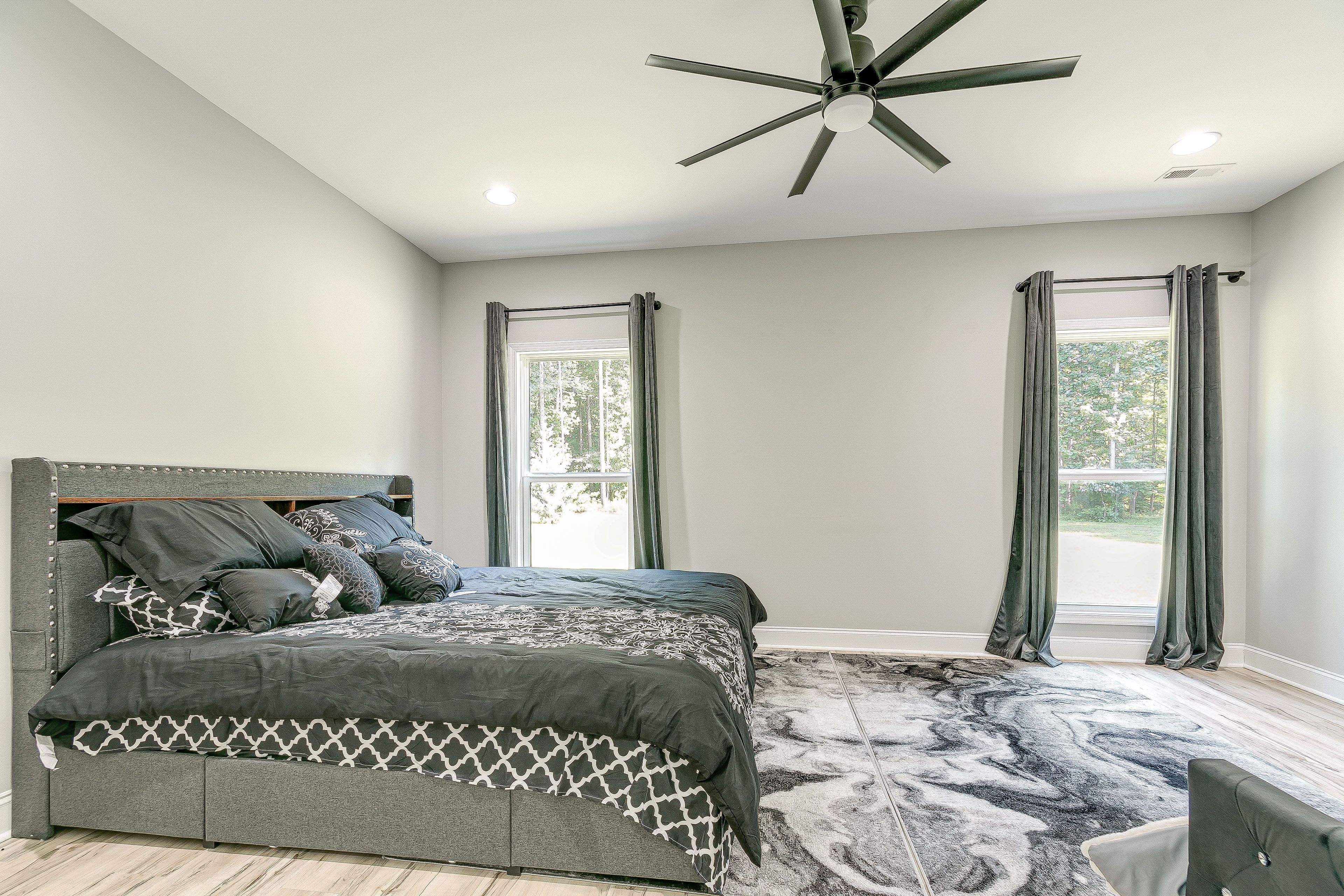 Bedroom 1 | King Bed | Twin Daybed