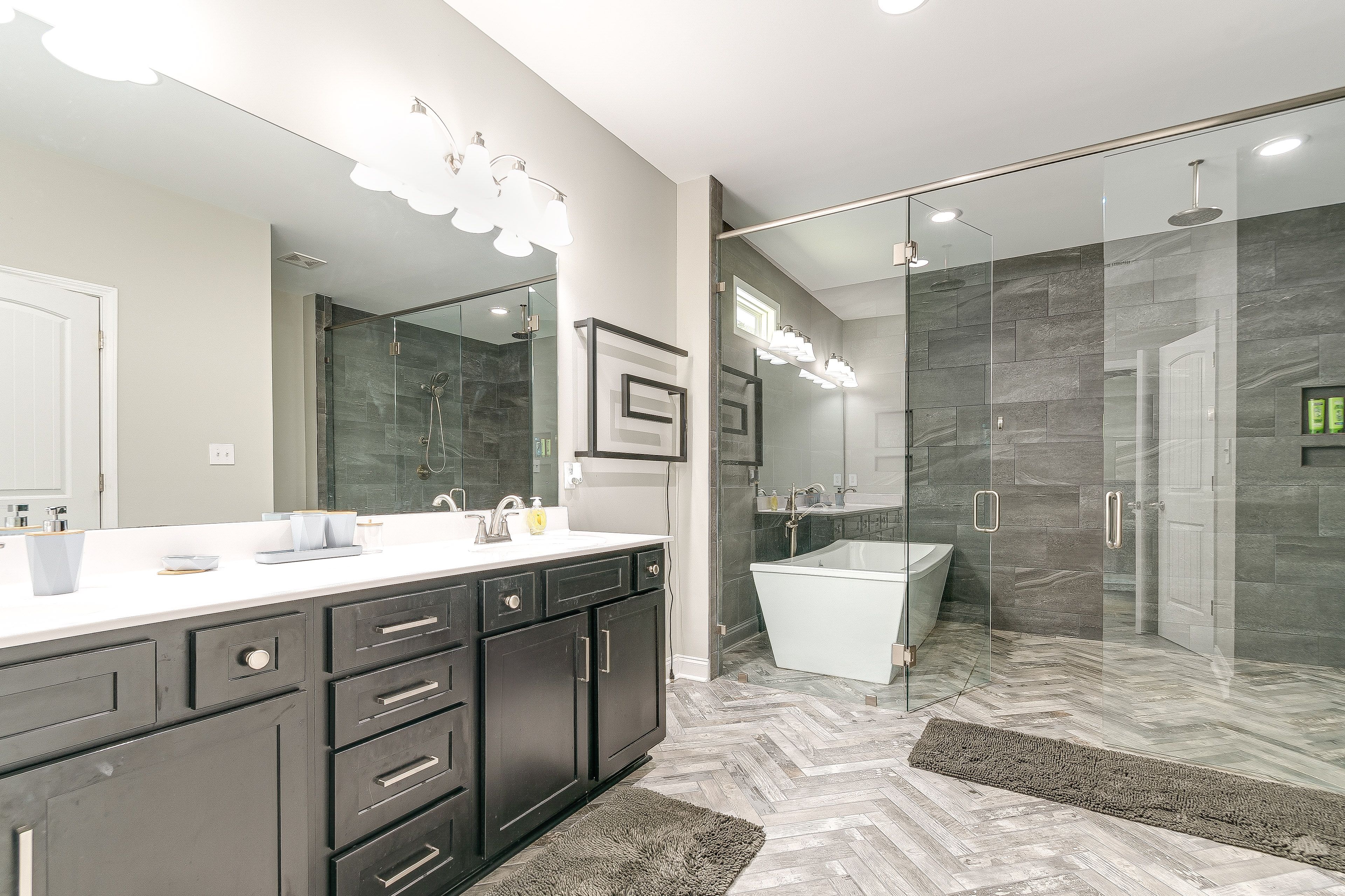 En-Suite Bathroom | Walk-In Closet