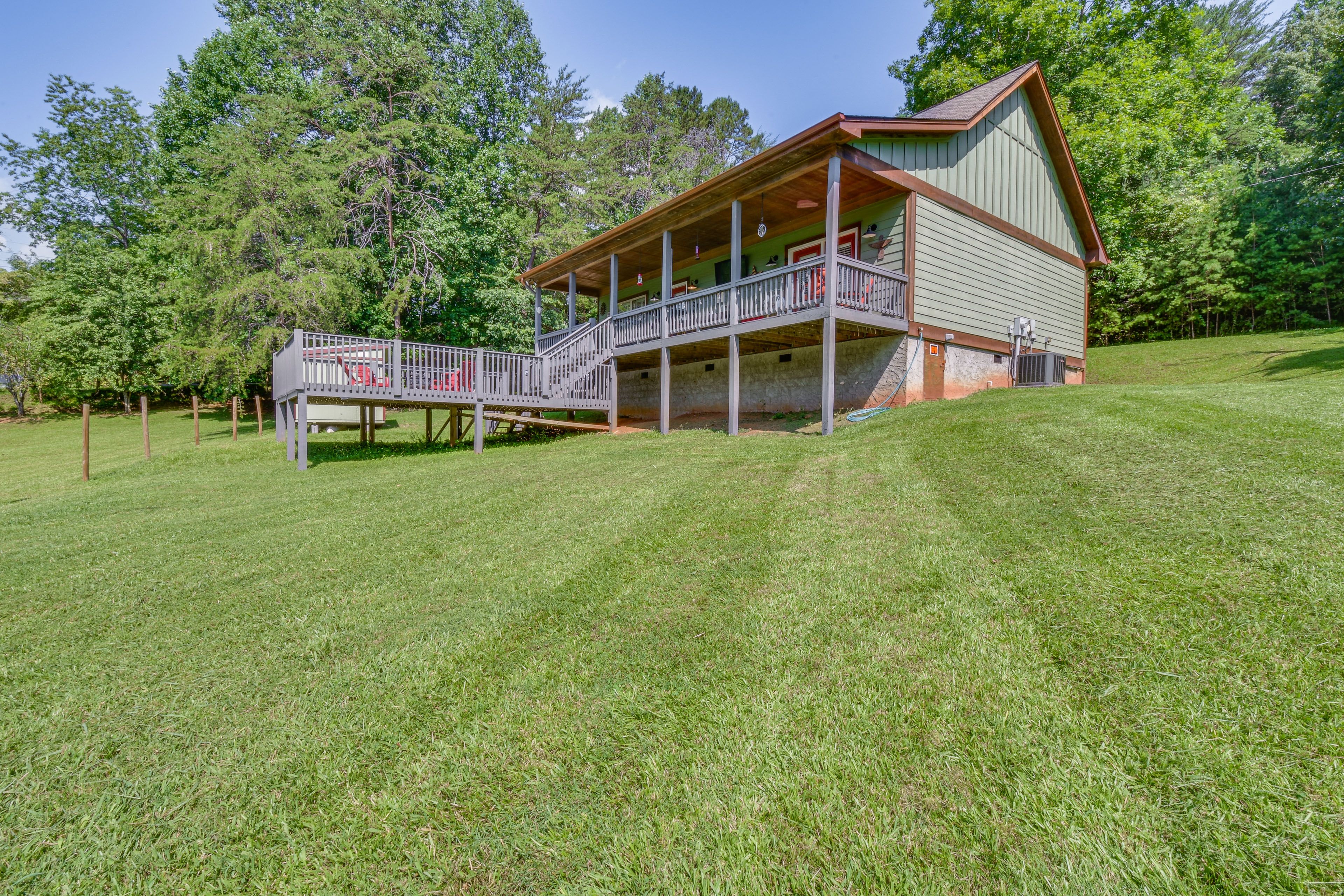 Large Backyard | Field & Mountain Views