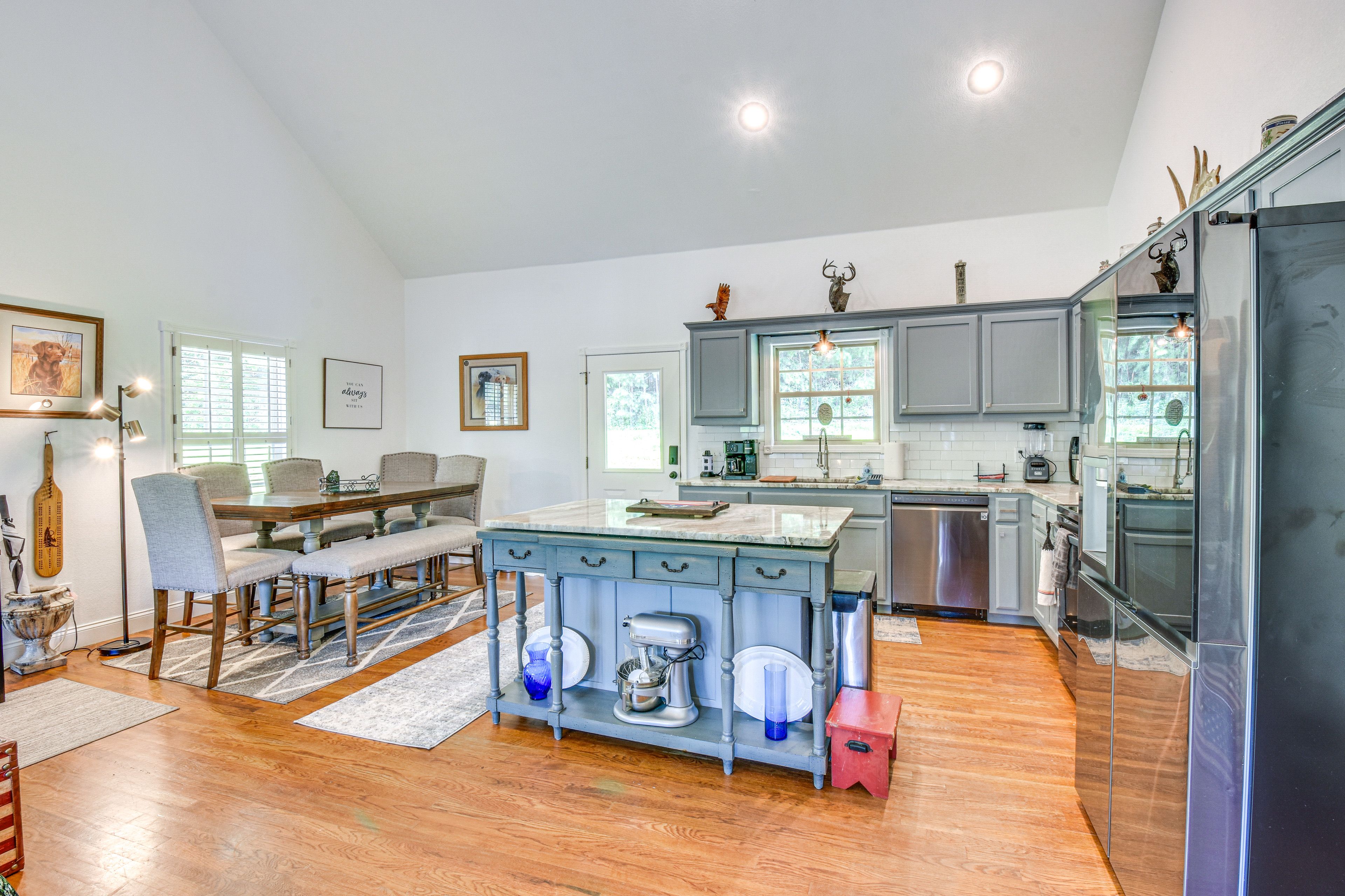 Kitchen | Blender | Air Fryer | Toaster | Dishware & Flatware
