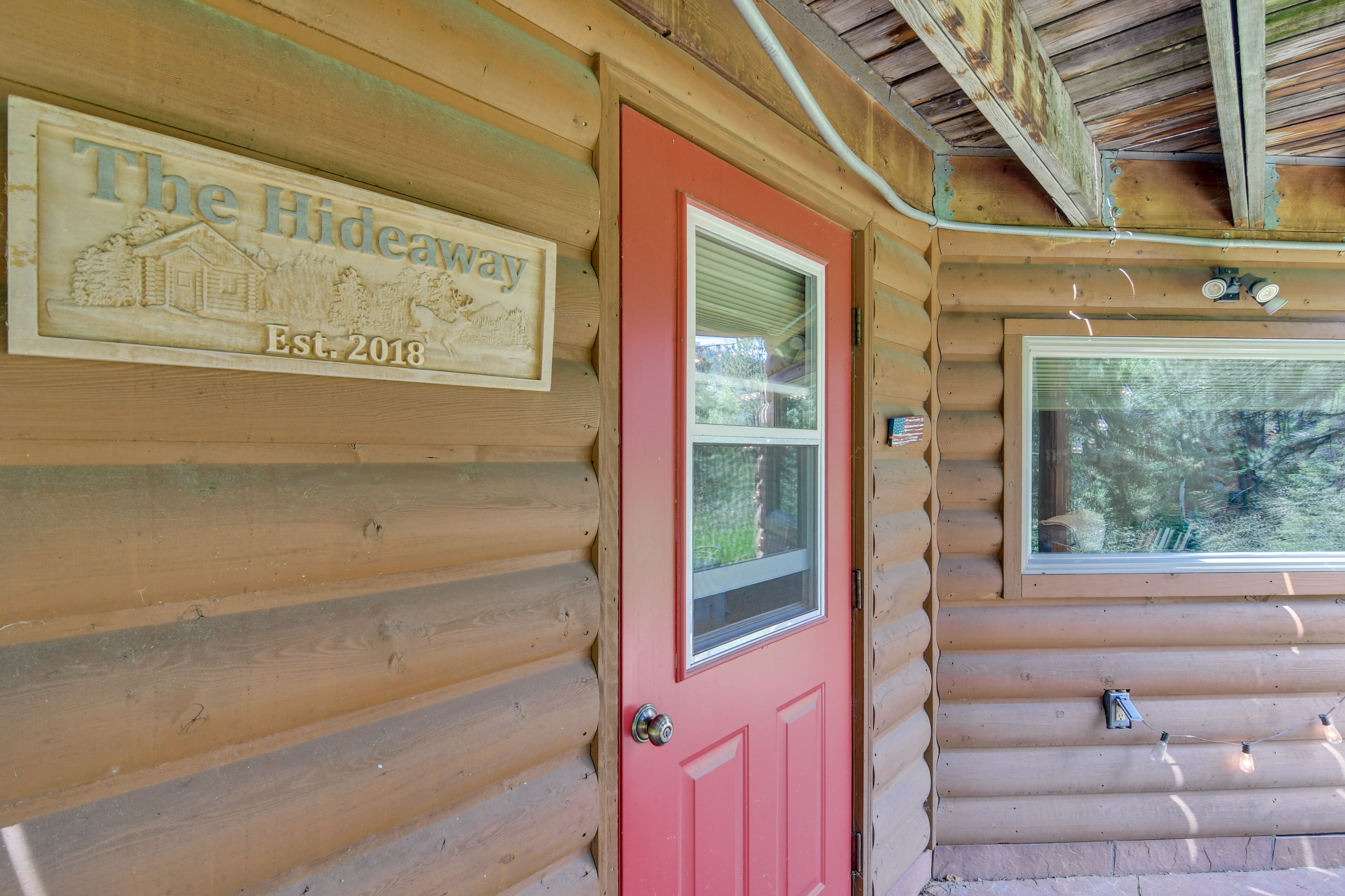Studio Exterior | Parking | Shared Driveway (1 Vehicle) | Trailer Parking