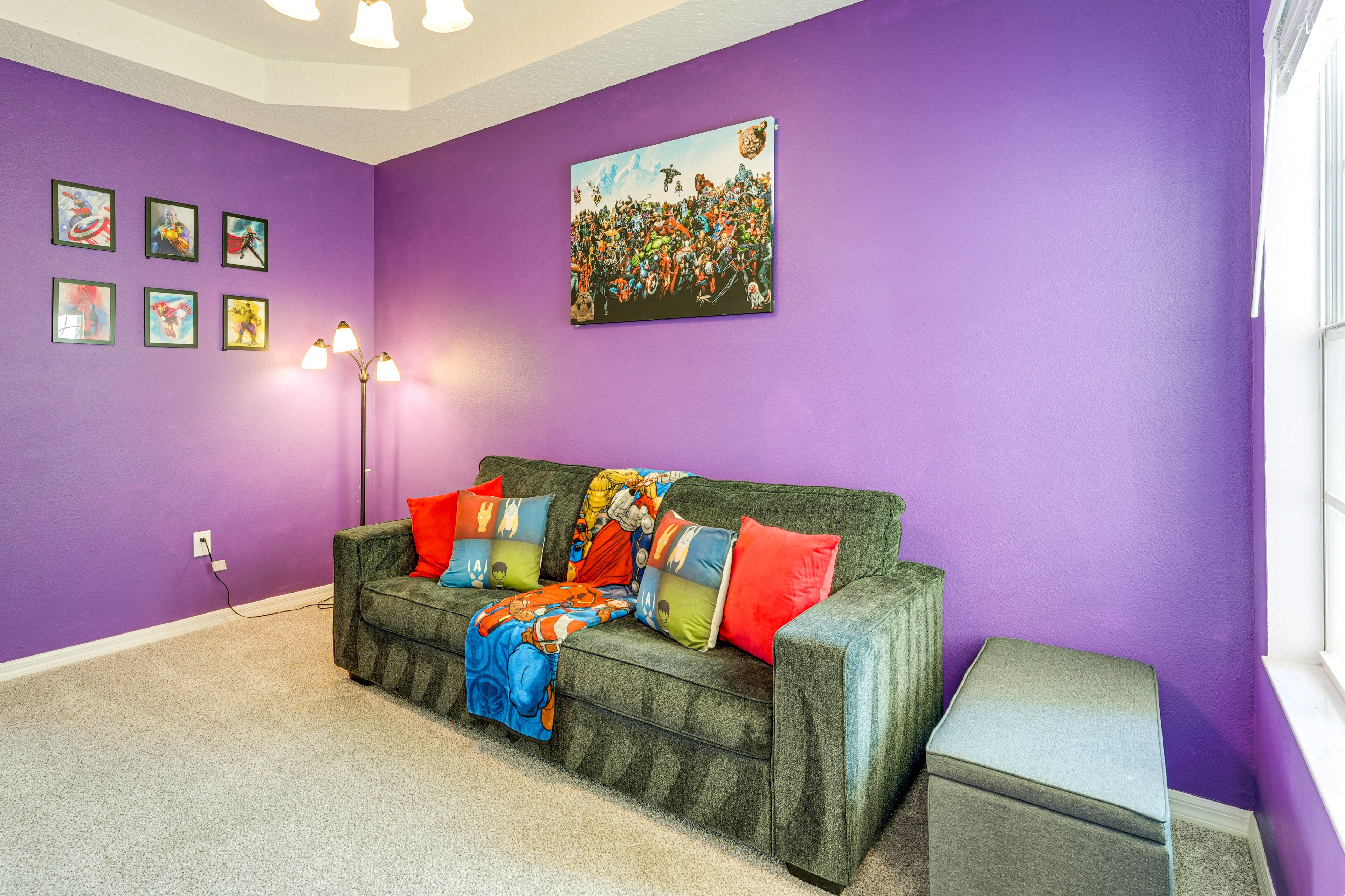 Living Room | Single-Story Home | Queen Sleeper Sofa