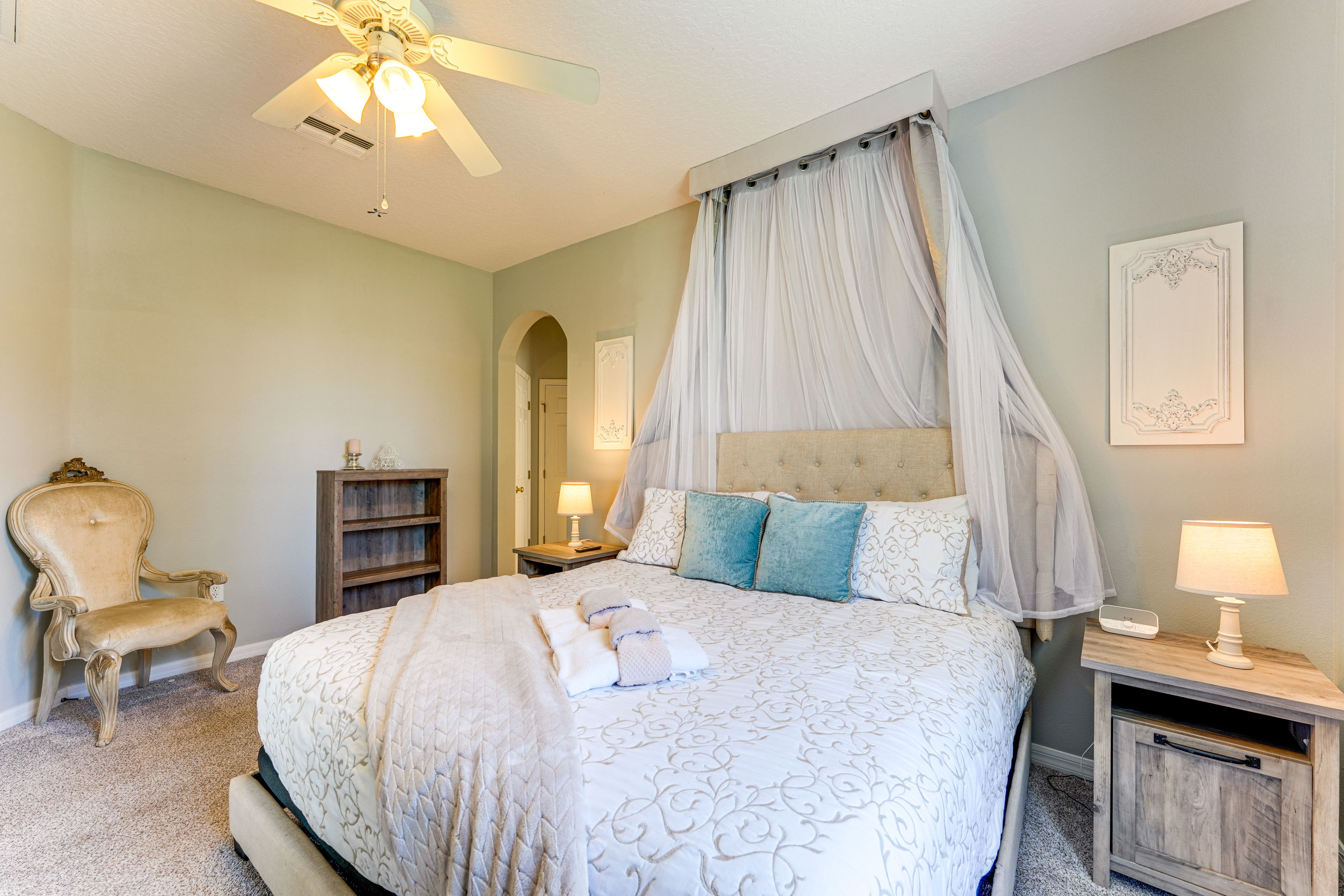 Bedroom 1 | King Bed | Linens Provided
