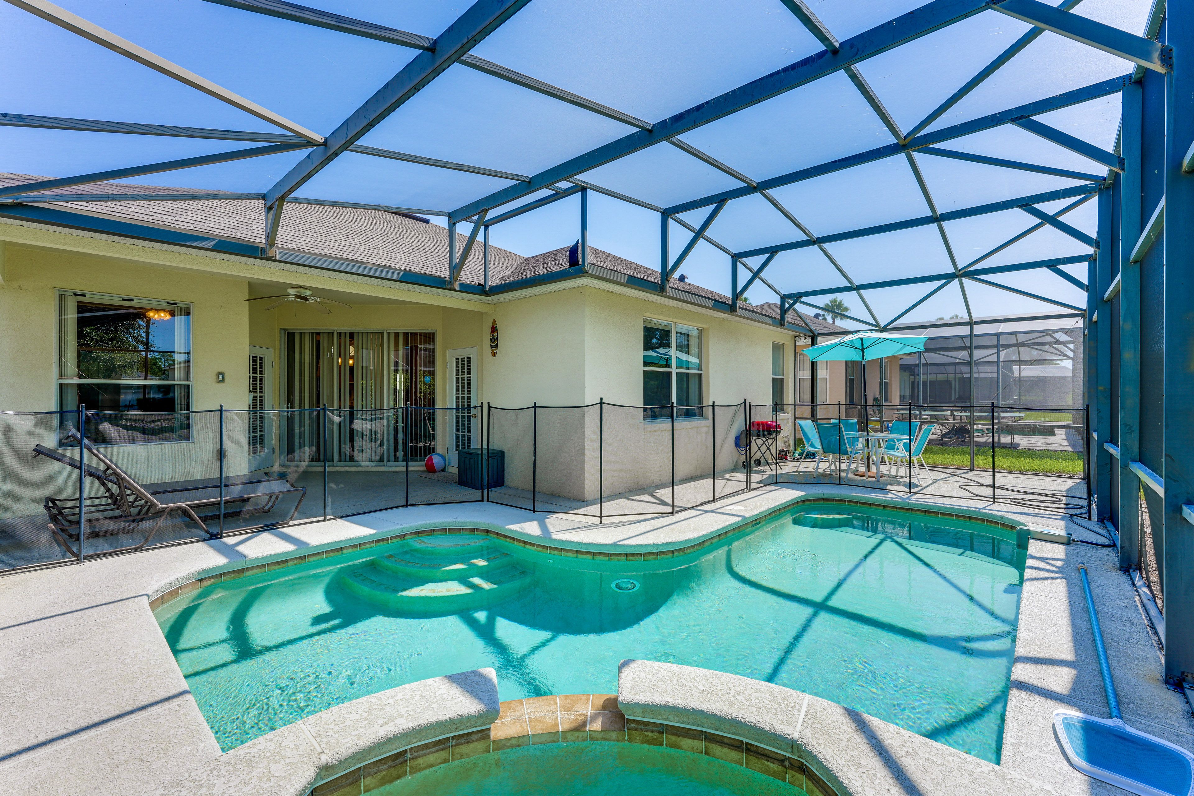 Haines City Vacation Rental | 4BR | 3BA | 2 Steps Required | 1,649 Sq Ft