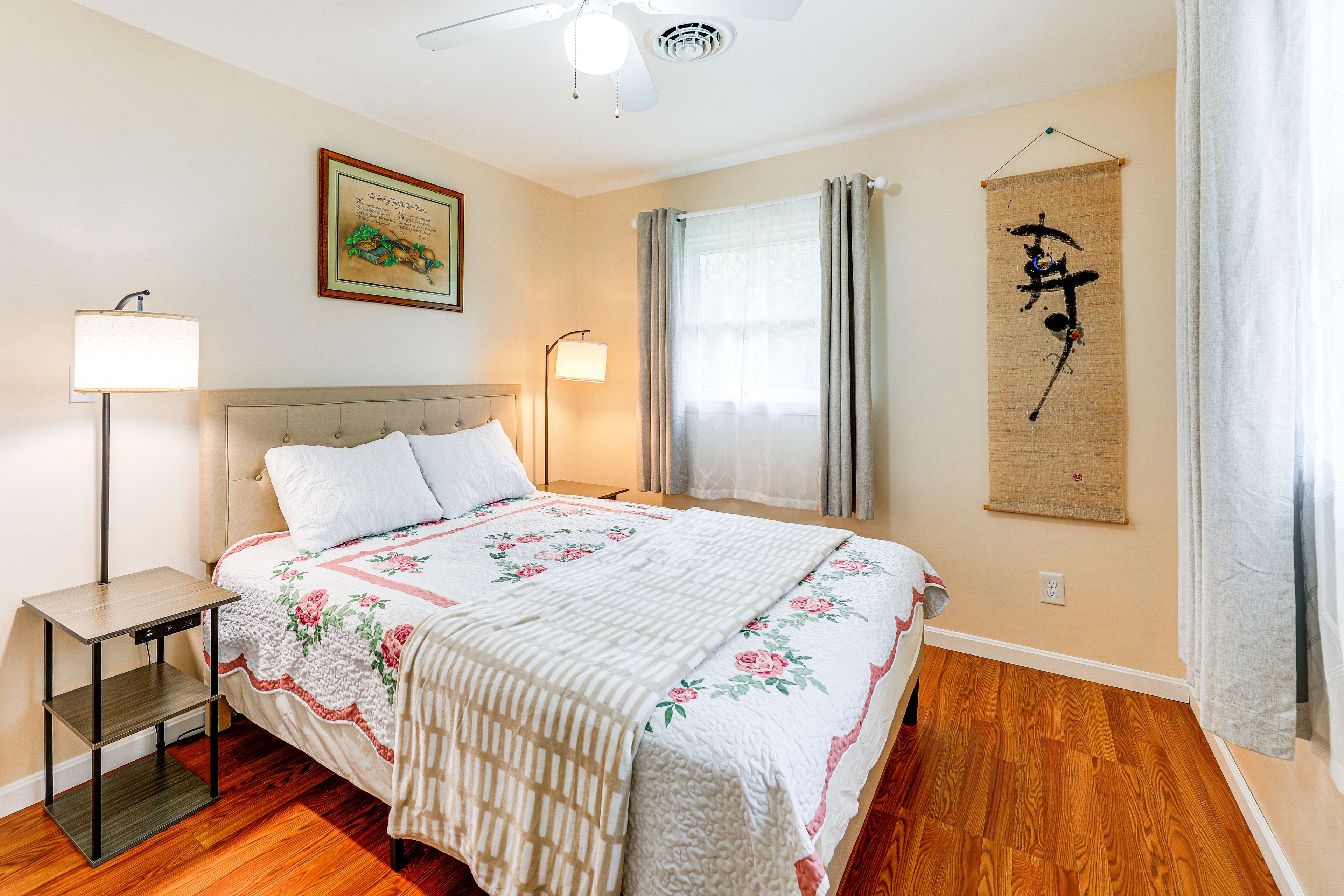Bedroom 1 | Queen Bed