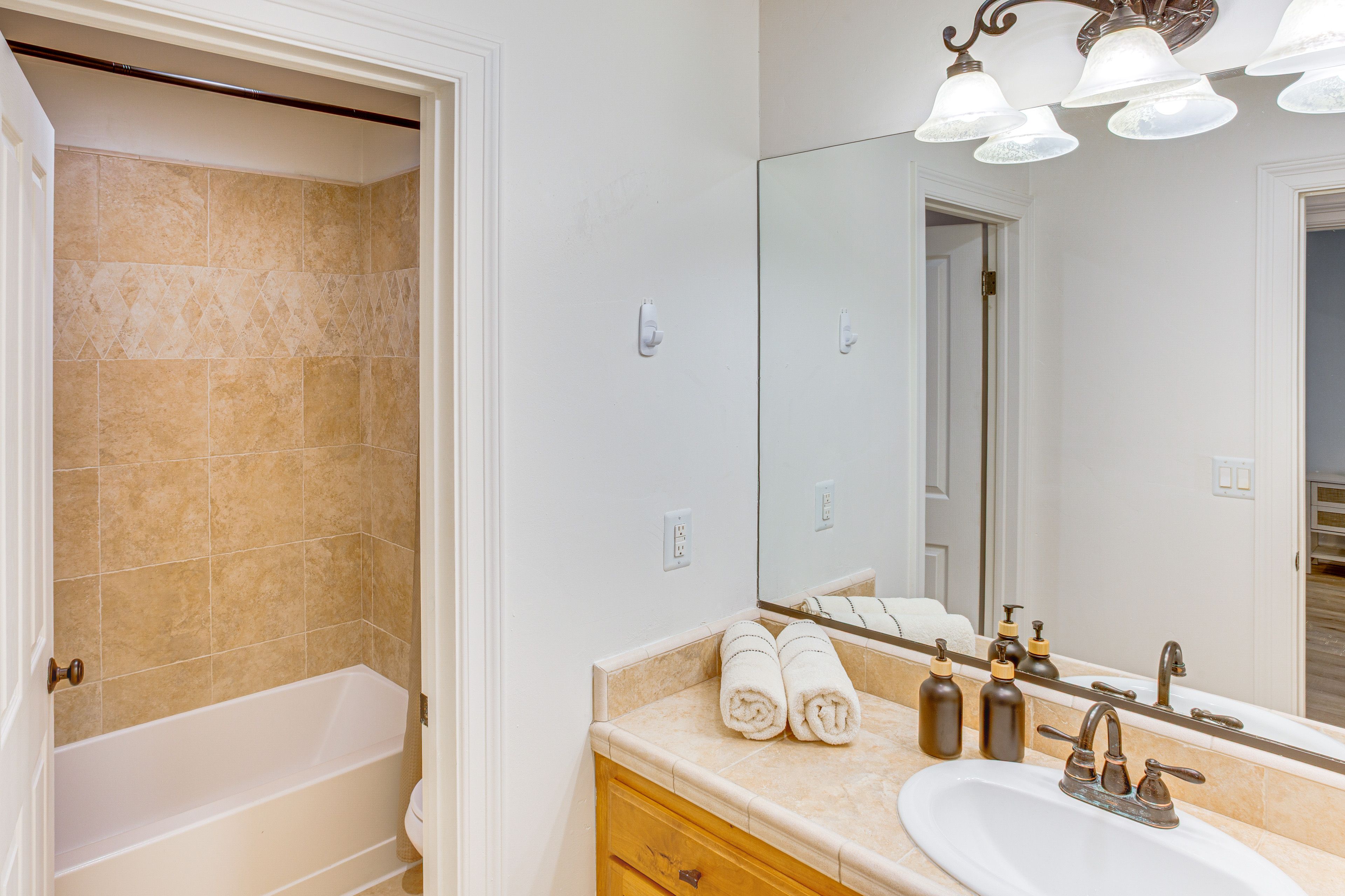 Full Bathroom | Lower Level