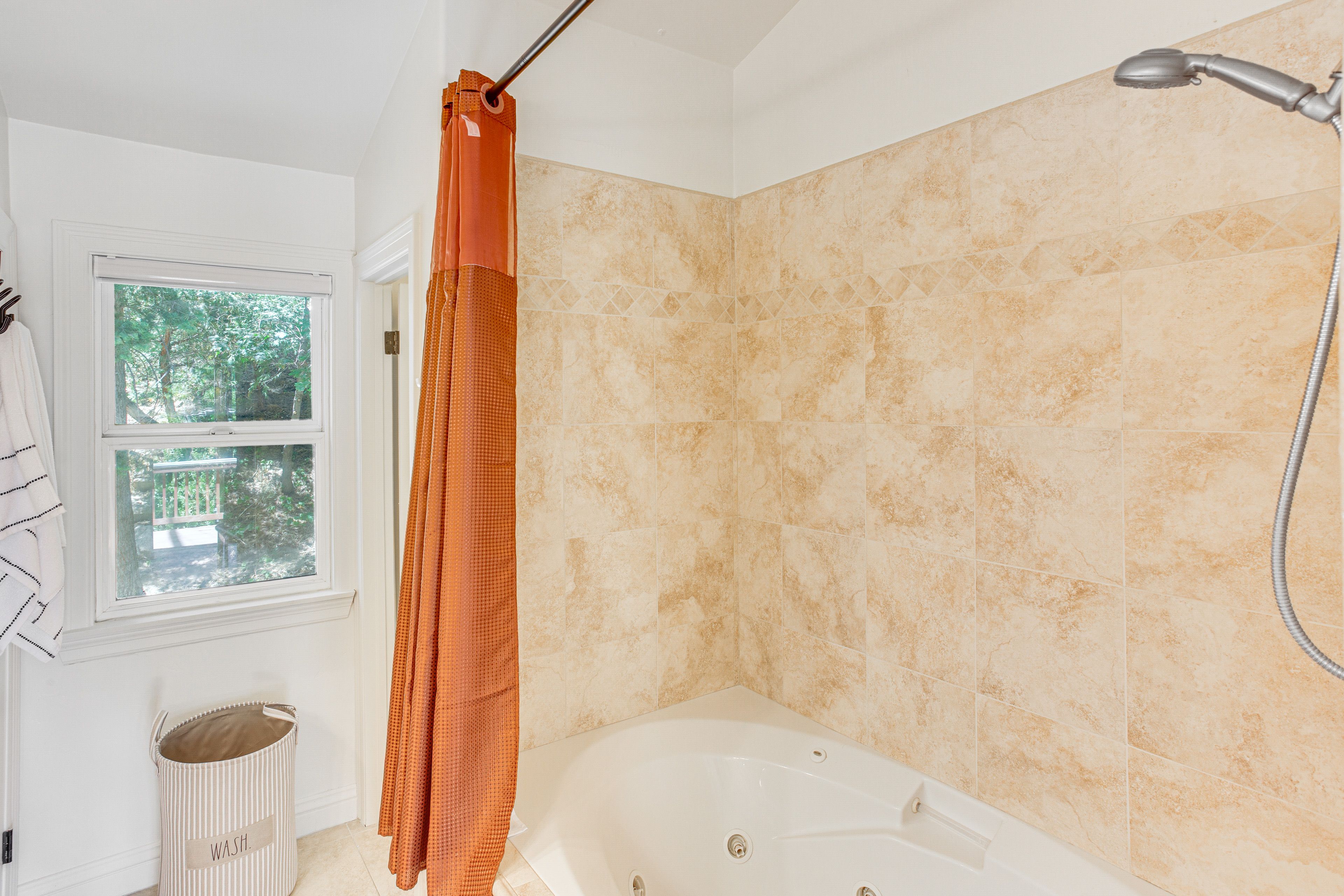 Full Bathroom | Lower Level