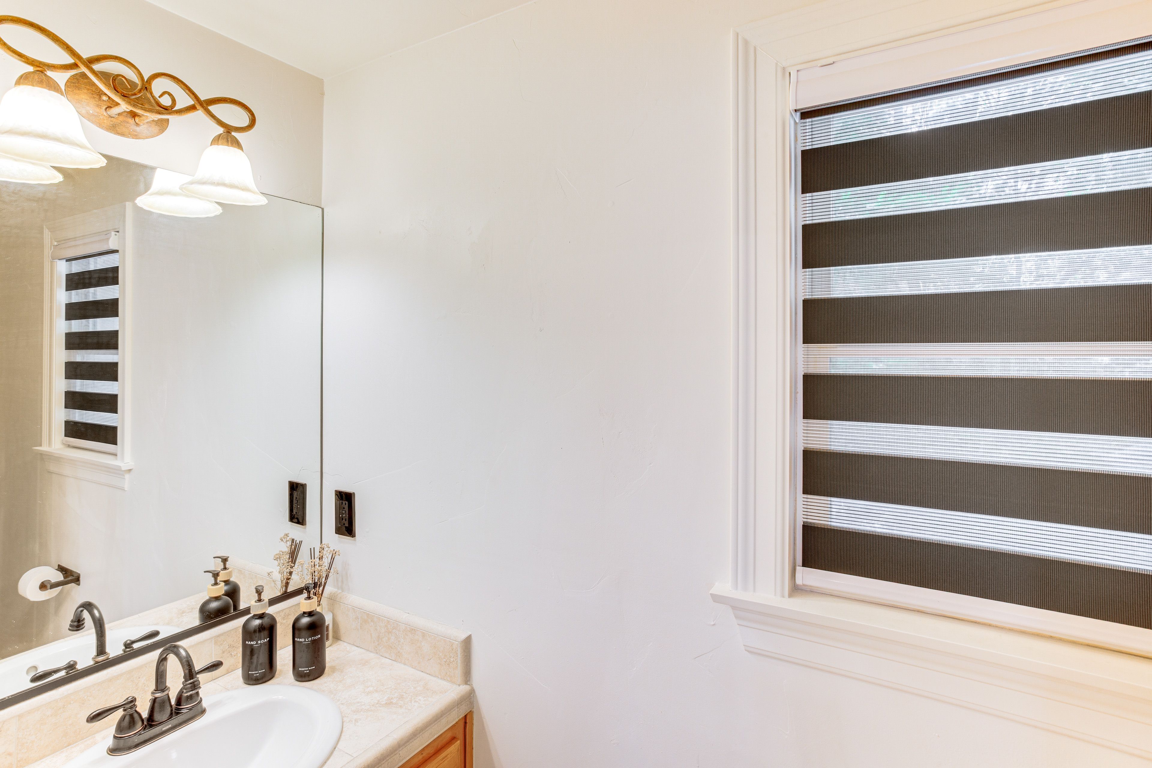 Half Bathroom | Main Level
