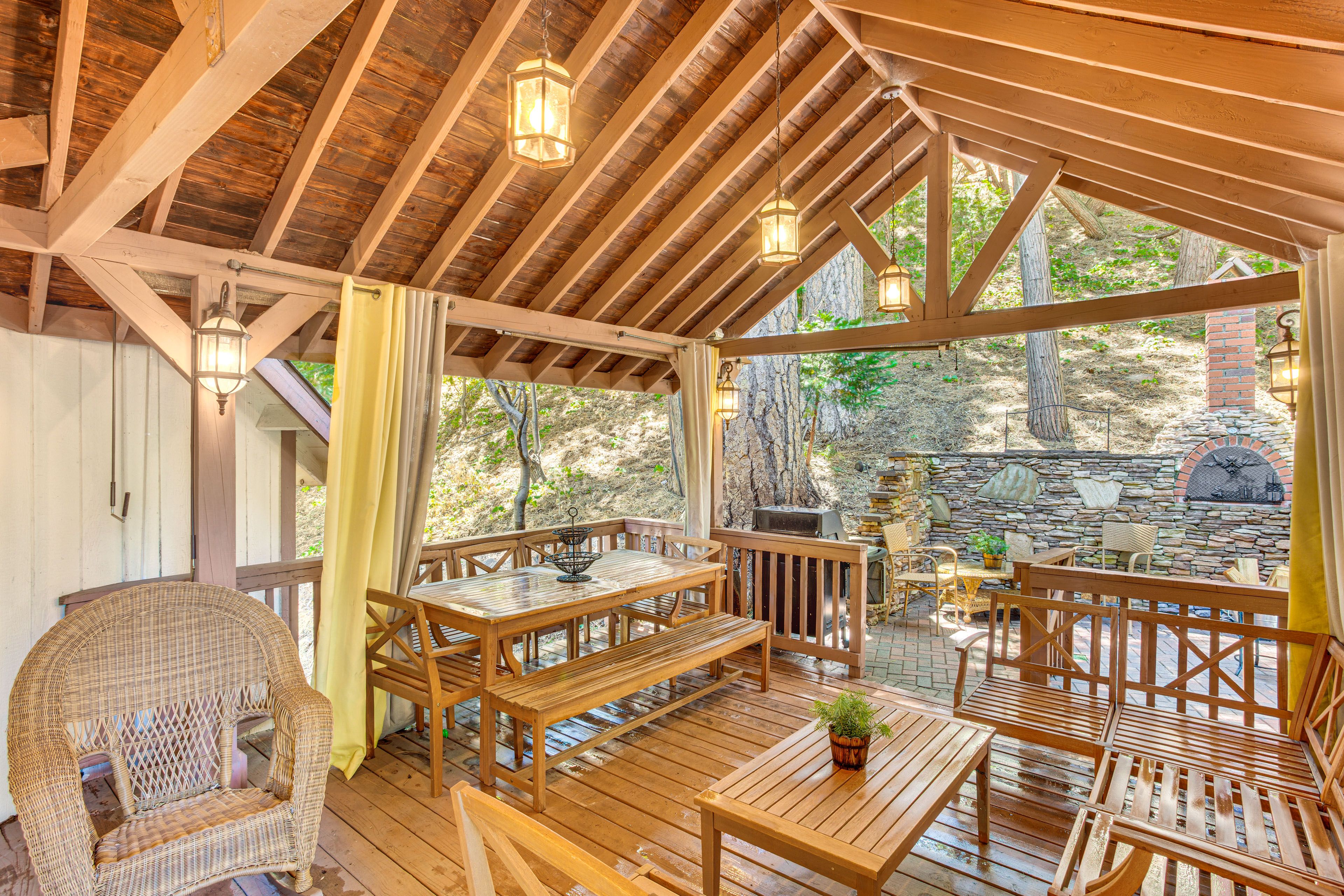 Covered Patio | Gas Grill | Chiminea