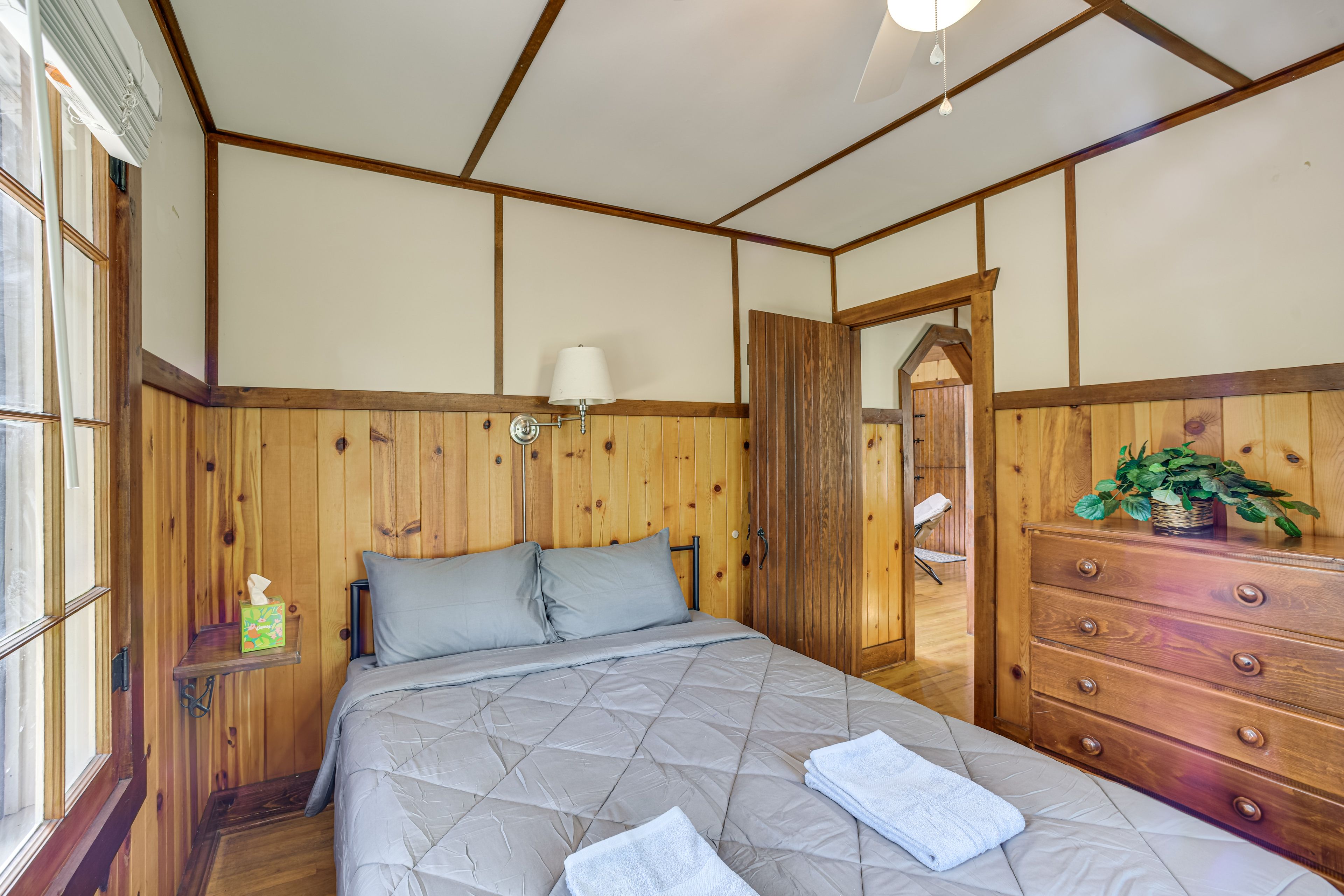 Bedroom 2 | Full Bed