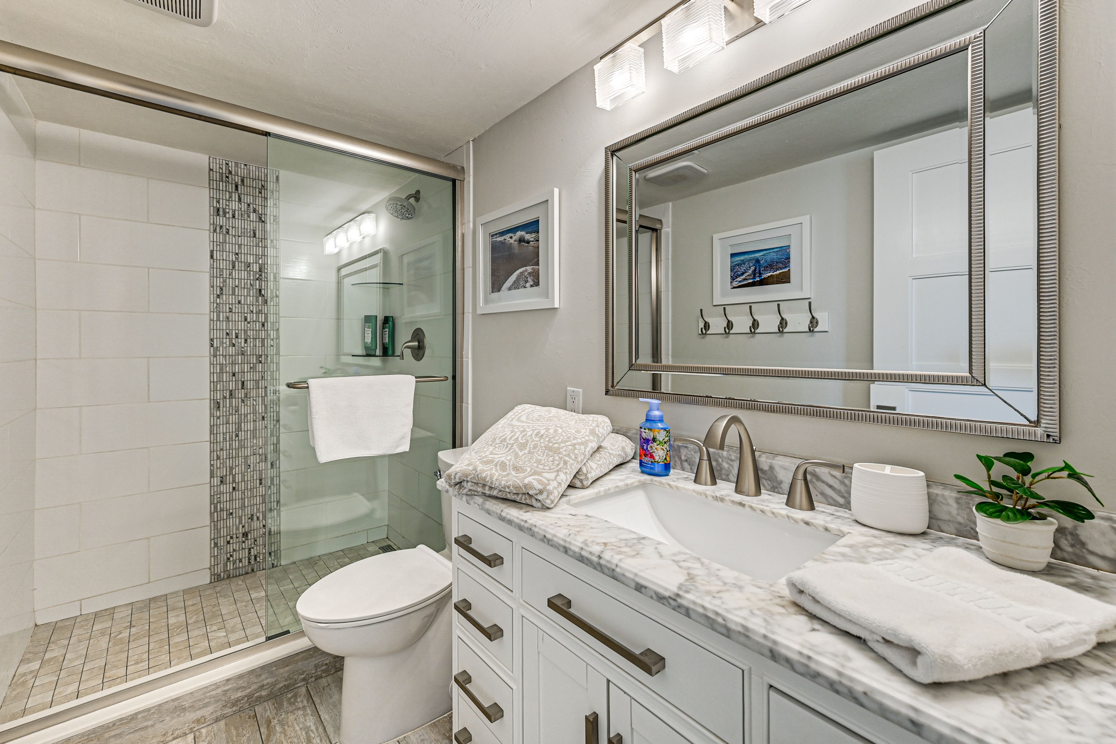 Studio | Full Bathroom | Towels Provided | Complimentary Toiletries