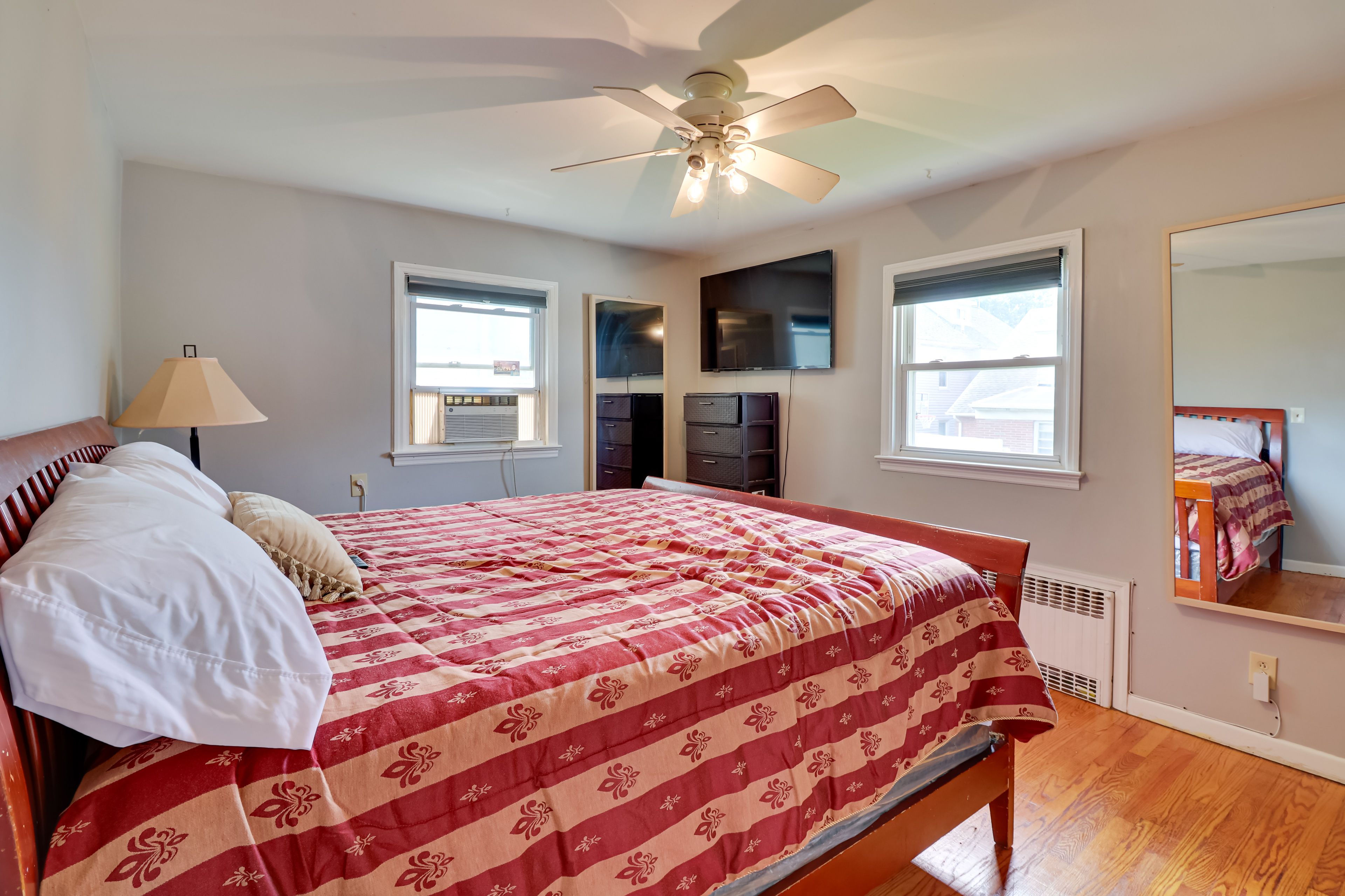 Bedroom 1 | King Bed | 2nd Floor