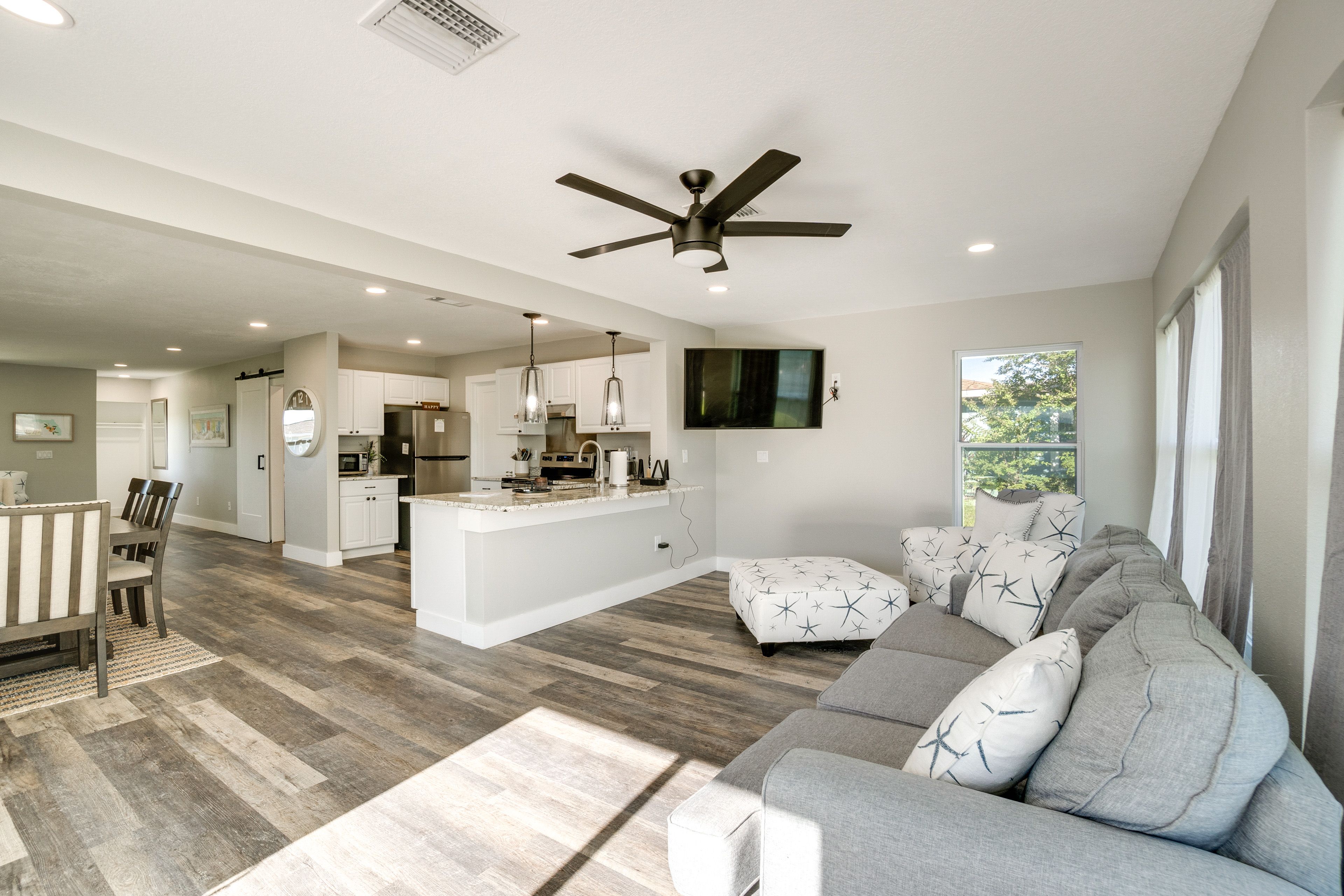 North Port Vacation Rental | 2BR | 2BA | 1,900 Sq Ft | 1 Step to Enter