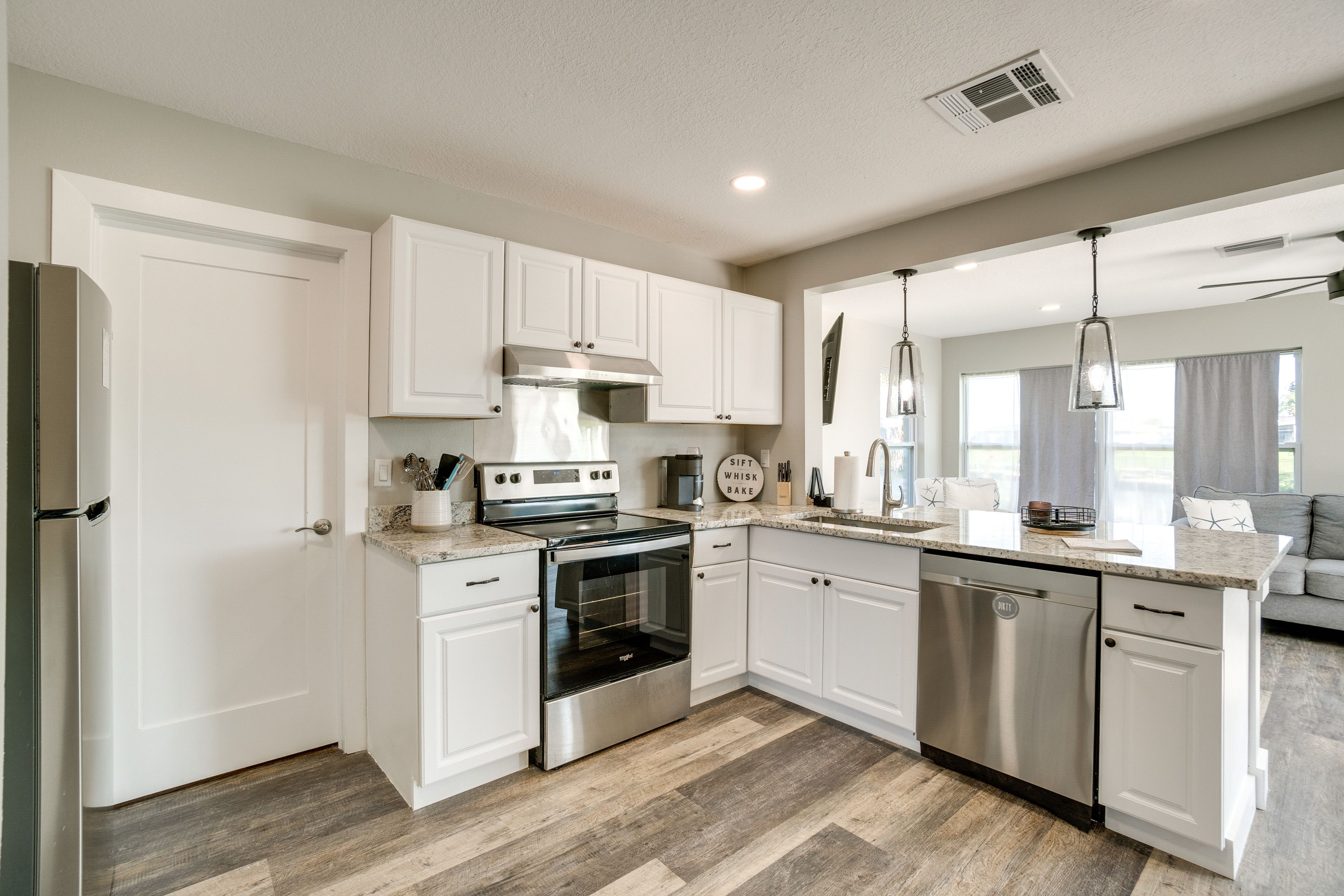 Kitchen | Cooking Basics | Pod Coffee Maker | Blender | Microwave | Toaster