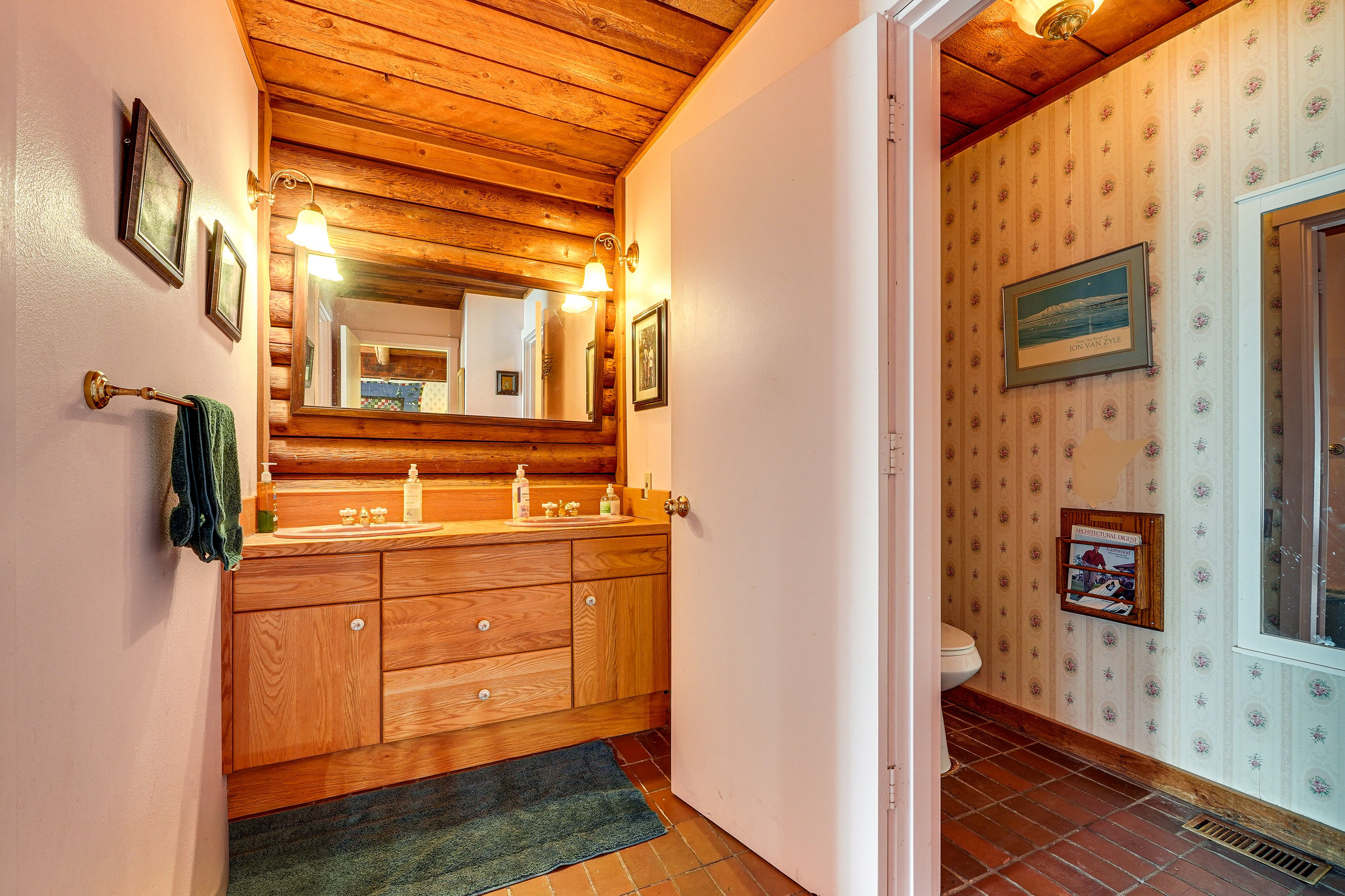 En-Suite Bathroom | Upper Floor