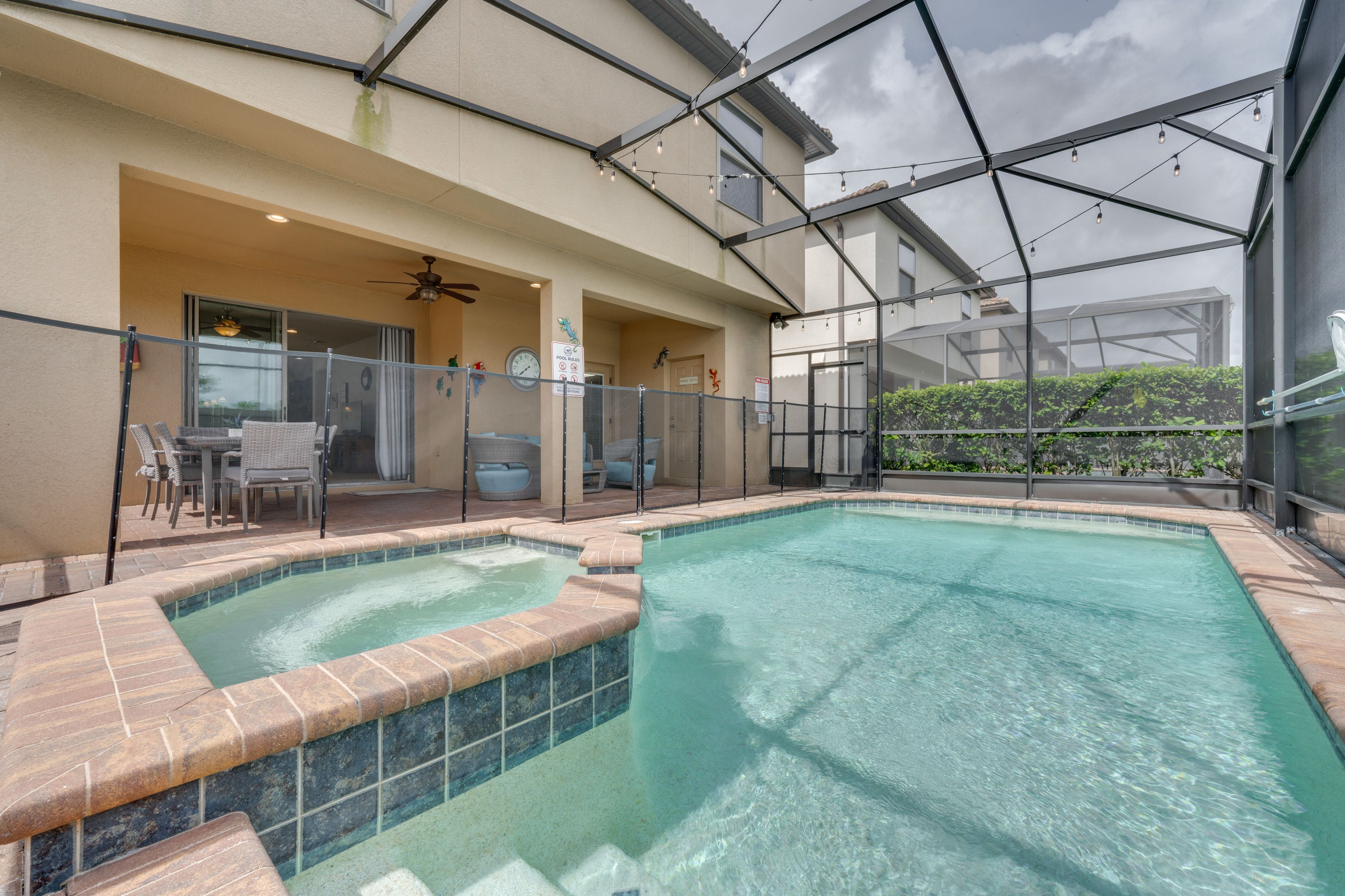 Kissimmee Vacation Rental | 6BR | 4.5BA | 3,142 Sq Ft | 1 Step to Enter