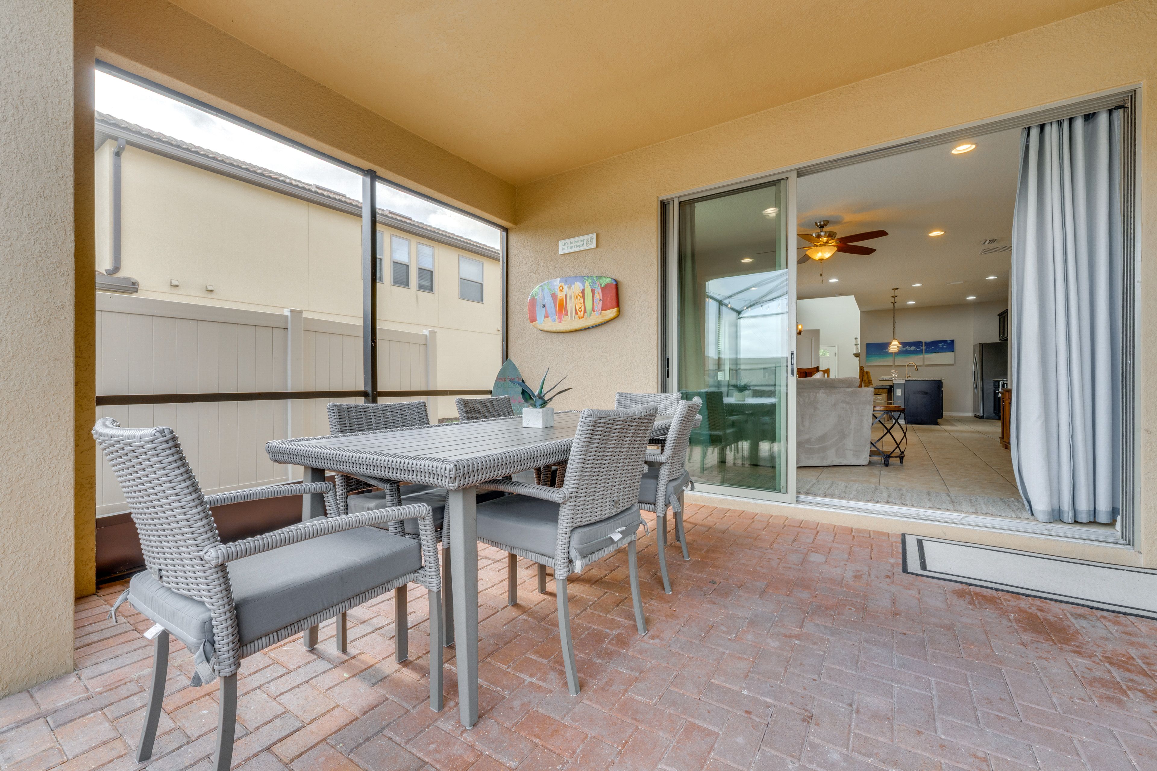Lanai | Outdoor Dining Area | Lounge Furniture