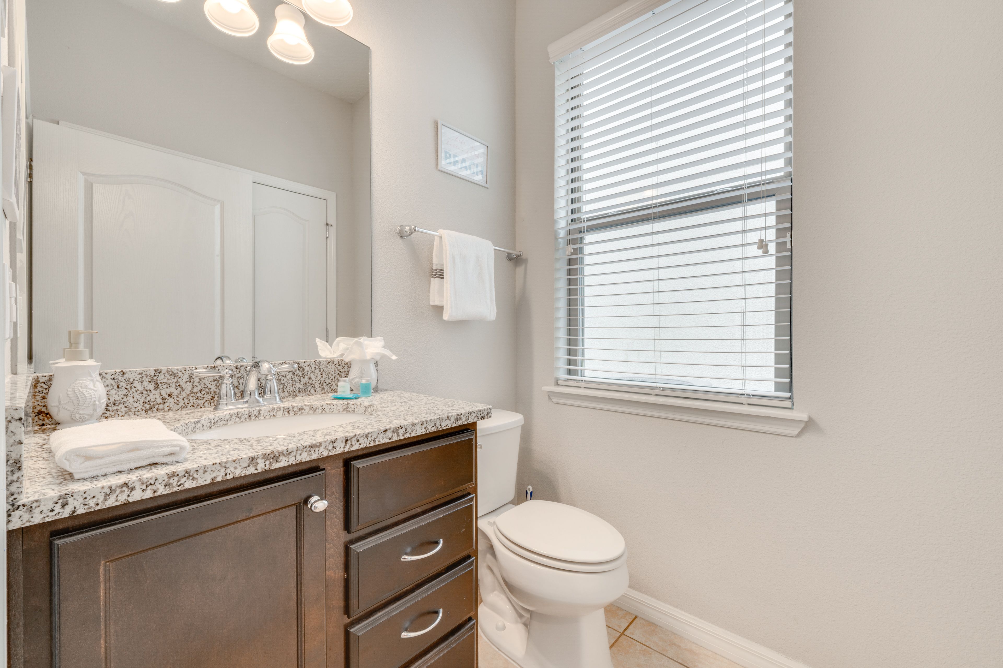 Half Bathroom | 1st Floor | Complimentary Toiletries | Towels Provided