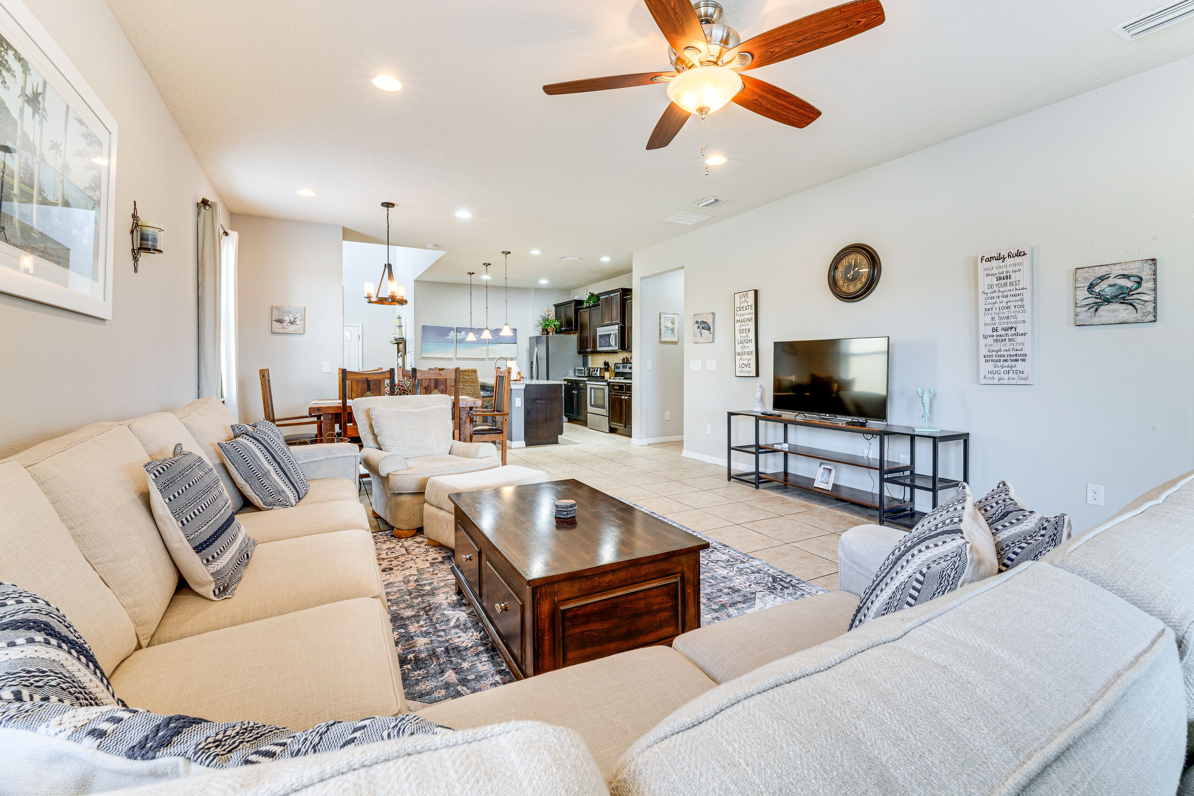 Living Room | 1st Floor | Central Heating & A/C | Free WiFi