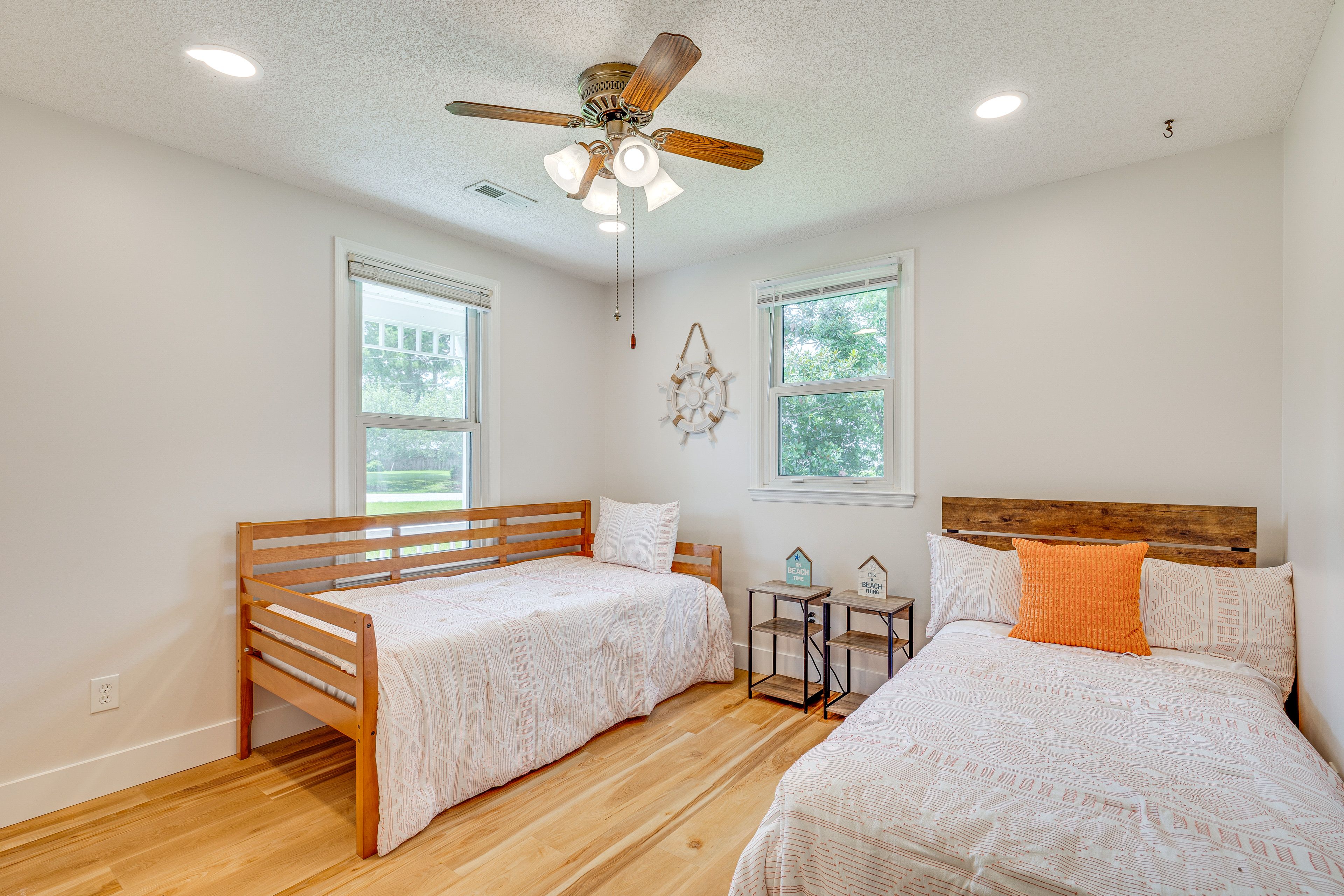 Bedroom 2 | Twin Bed | Twin Daybed