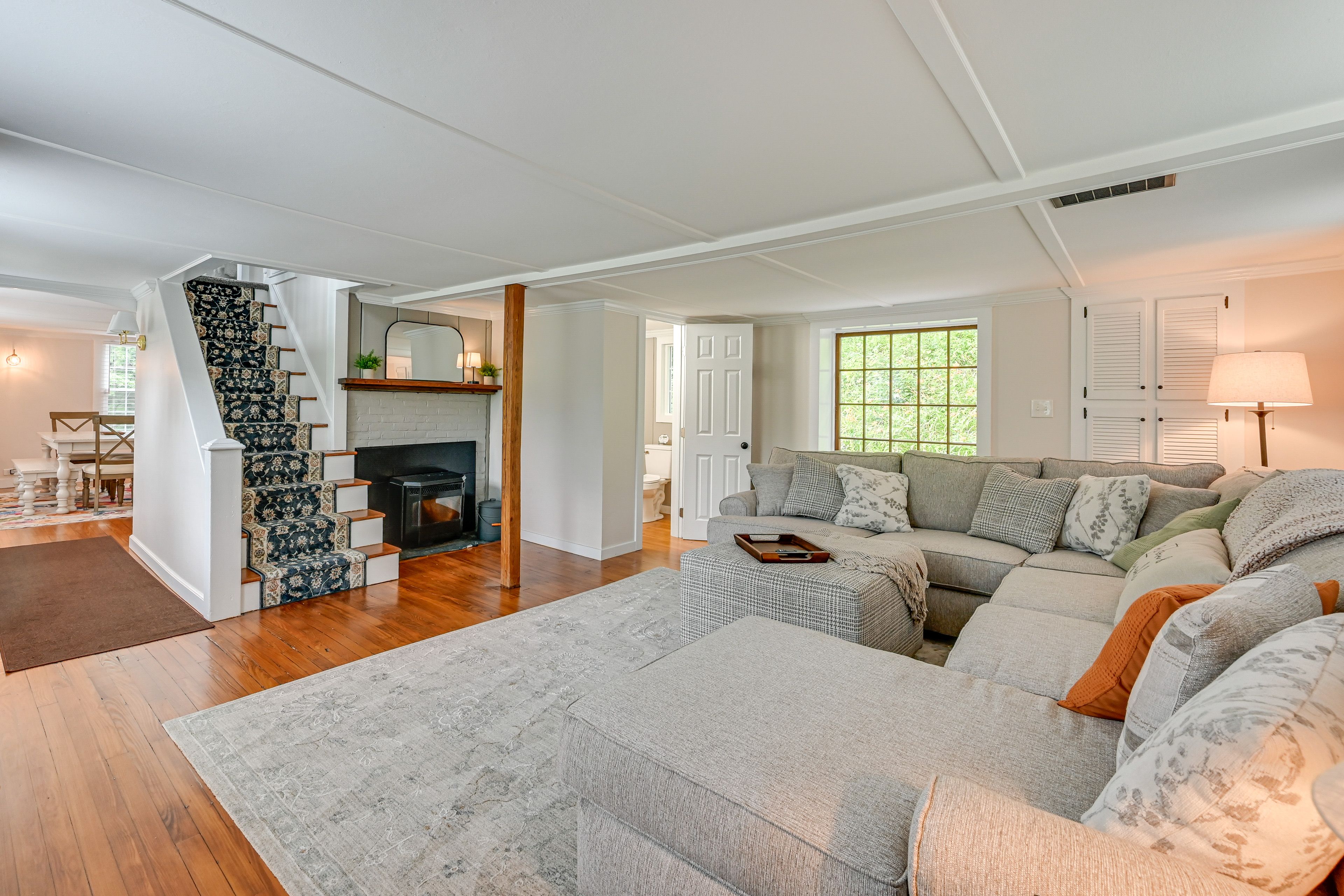 Family Room | 1st Floor | Smart TV