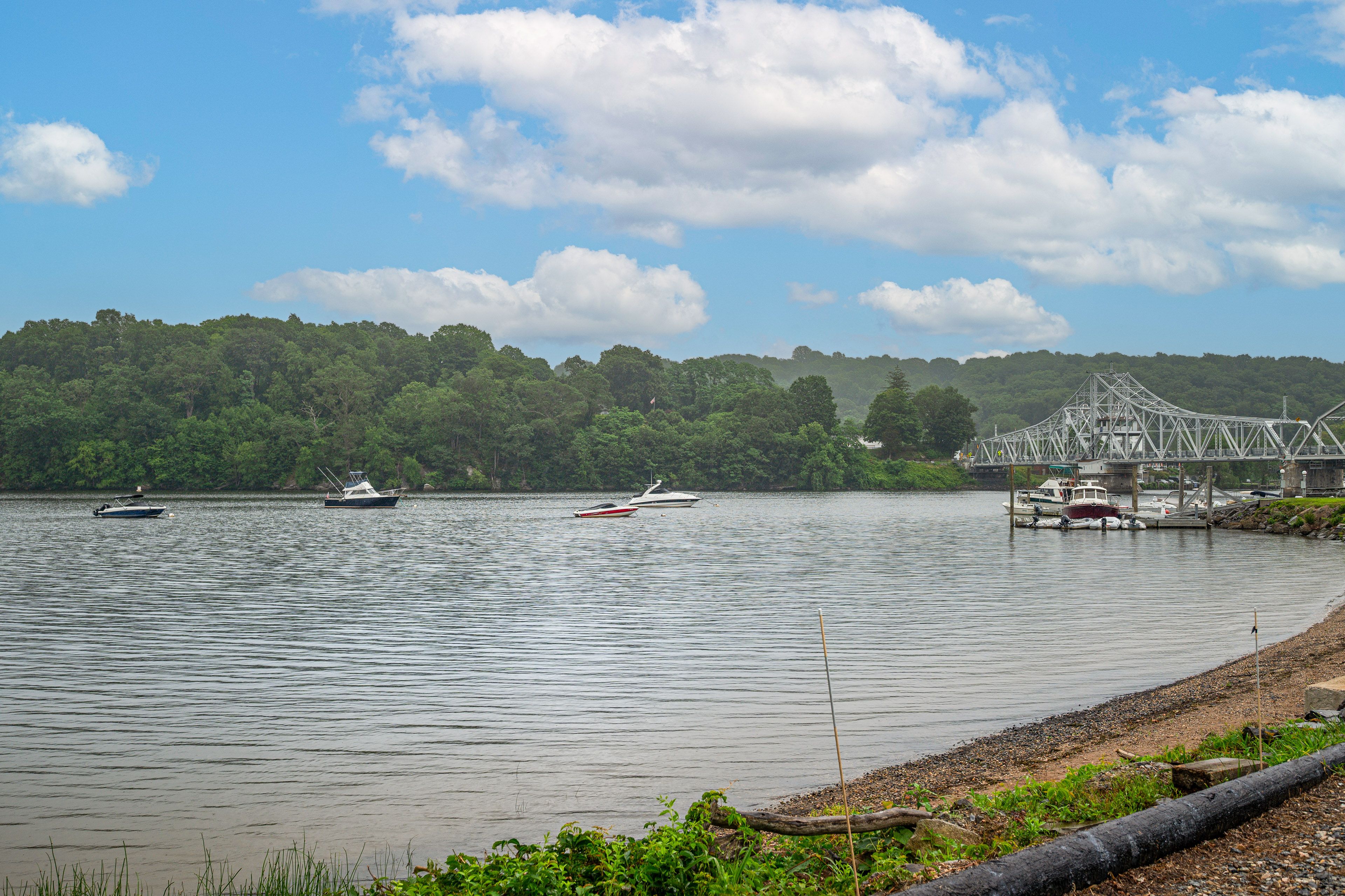 Walk to Connecticut River Access