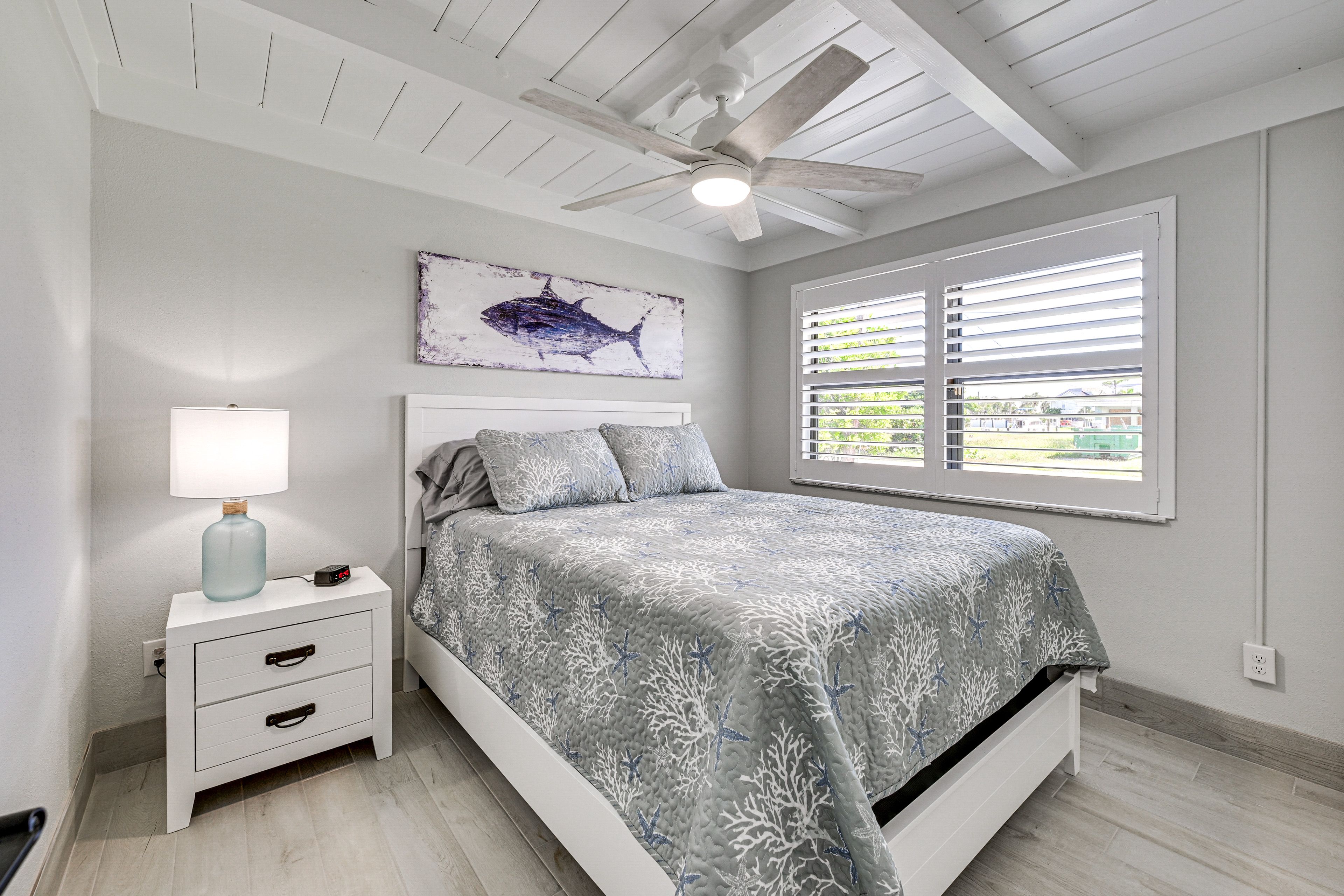 Bedroom 3 | Queen Bed
