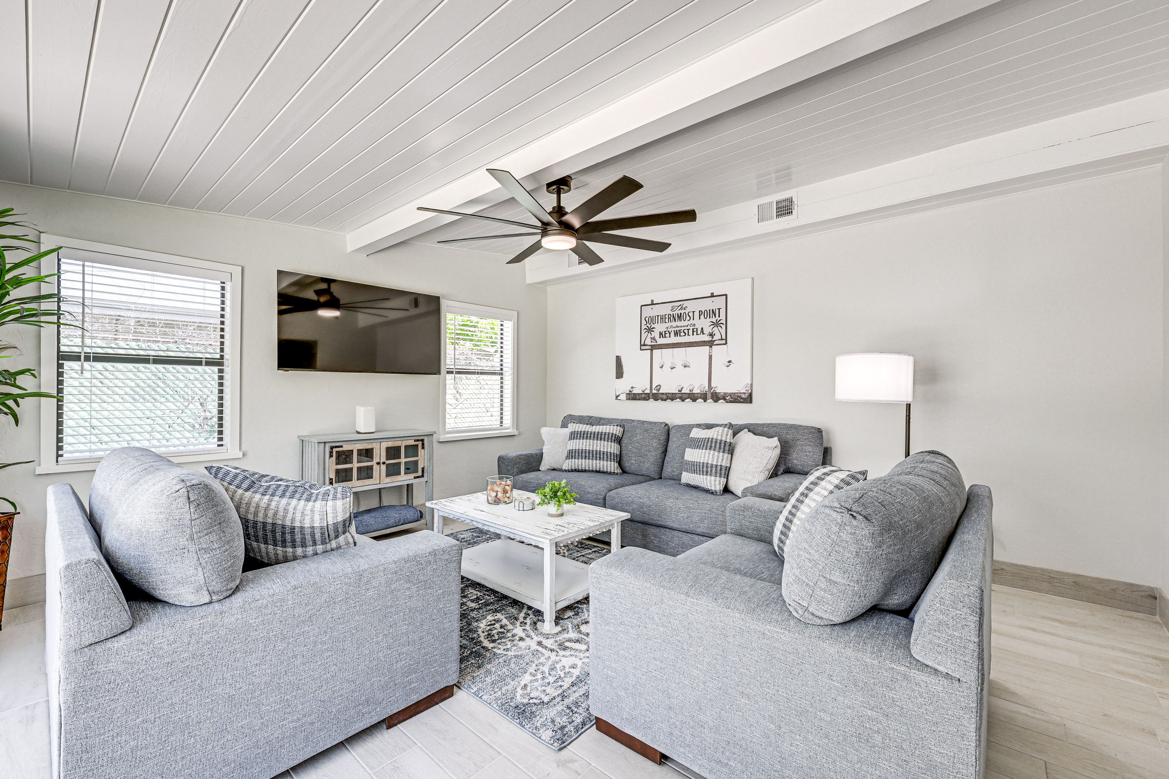 Family Room | Smart TV