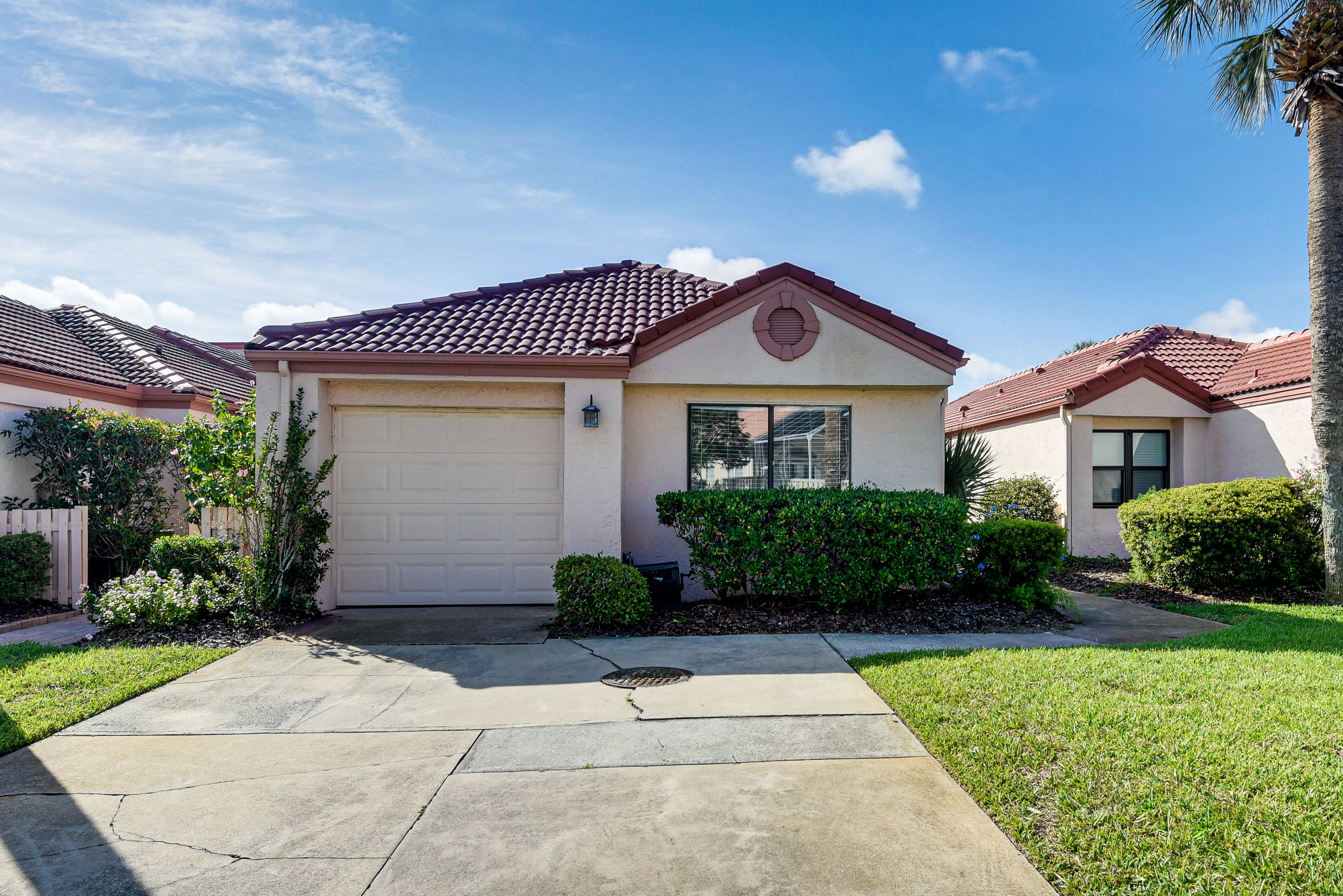 Parking | Driveway (2 Vehicles)