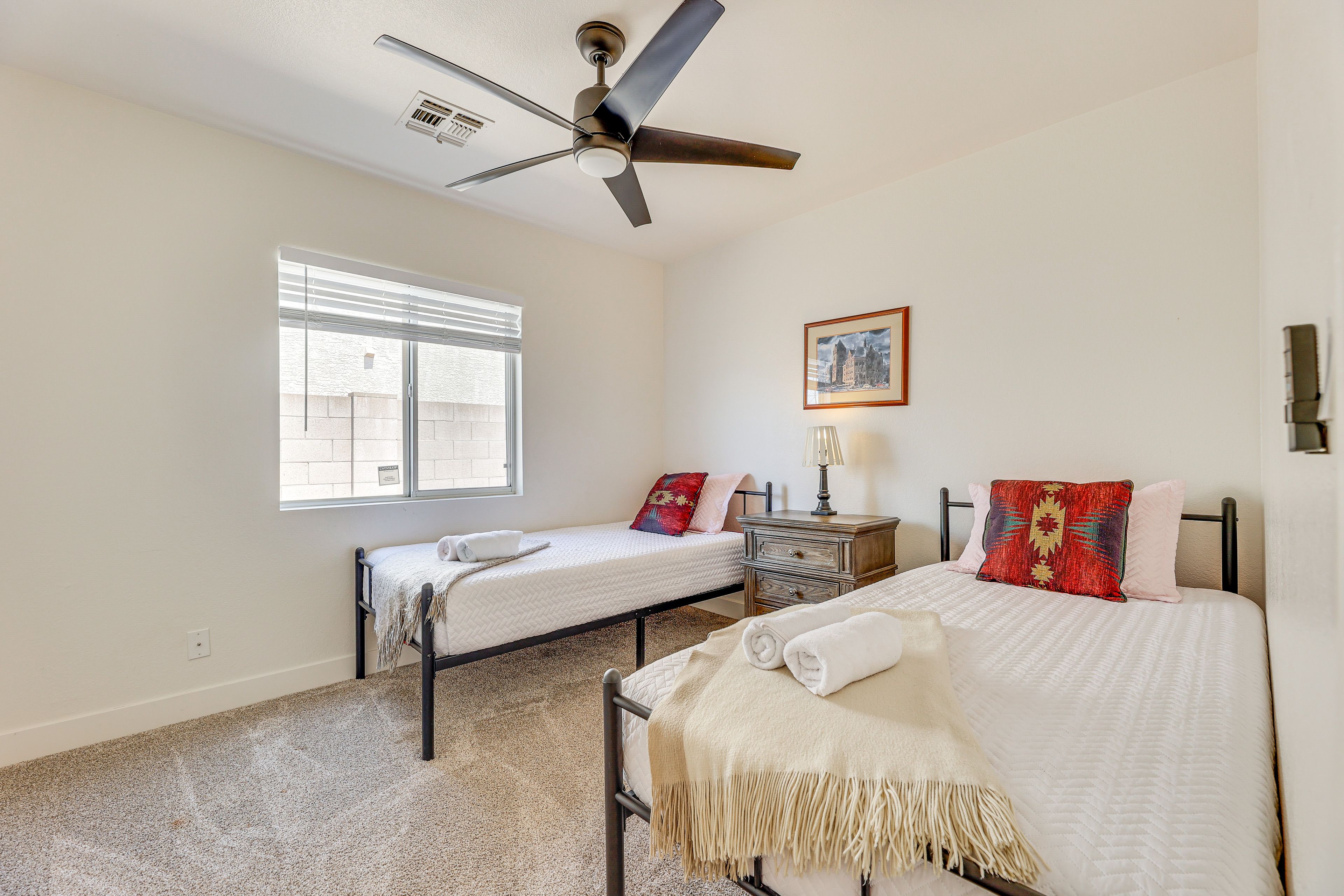Bedroom 2 | 2 Twin Beds
