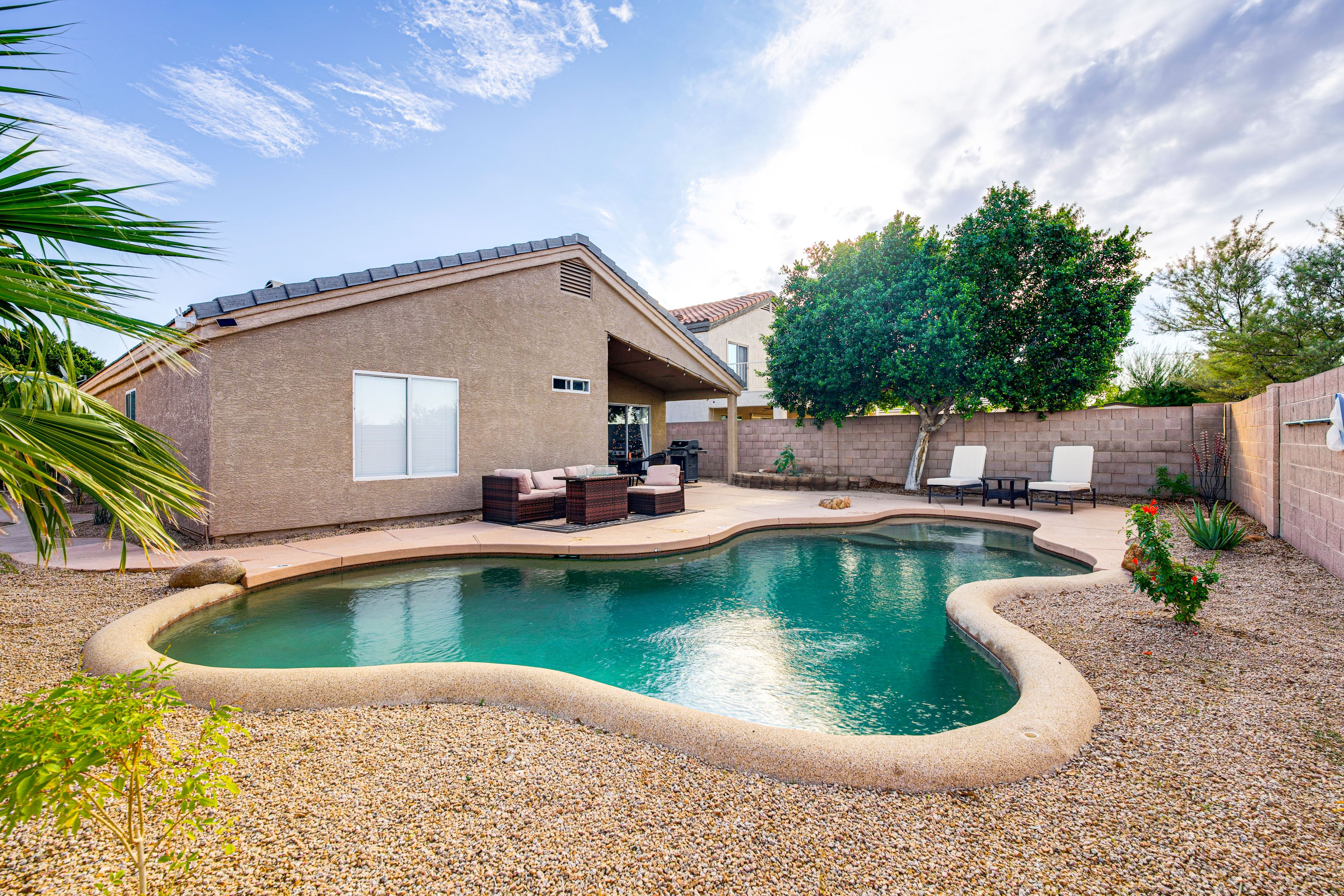 Mesa Vacation Rental | 3BR | 2BA | 1,310 Sq Ft | Small Step to Enter
