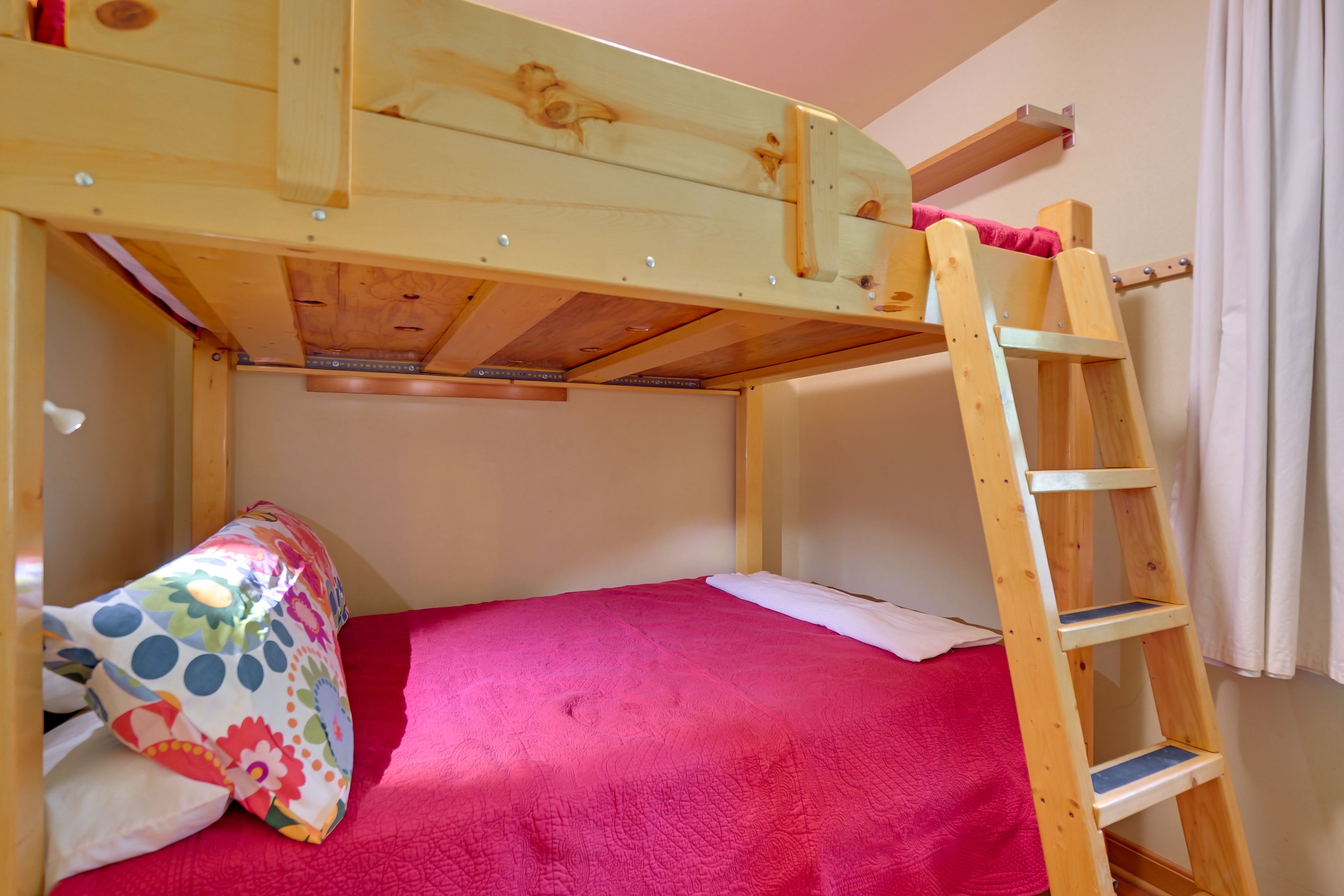 Bedroom 2 | Full Bunk Bed