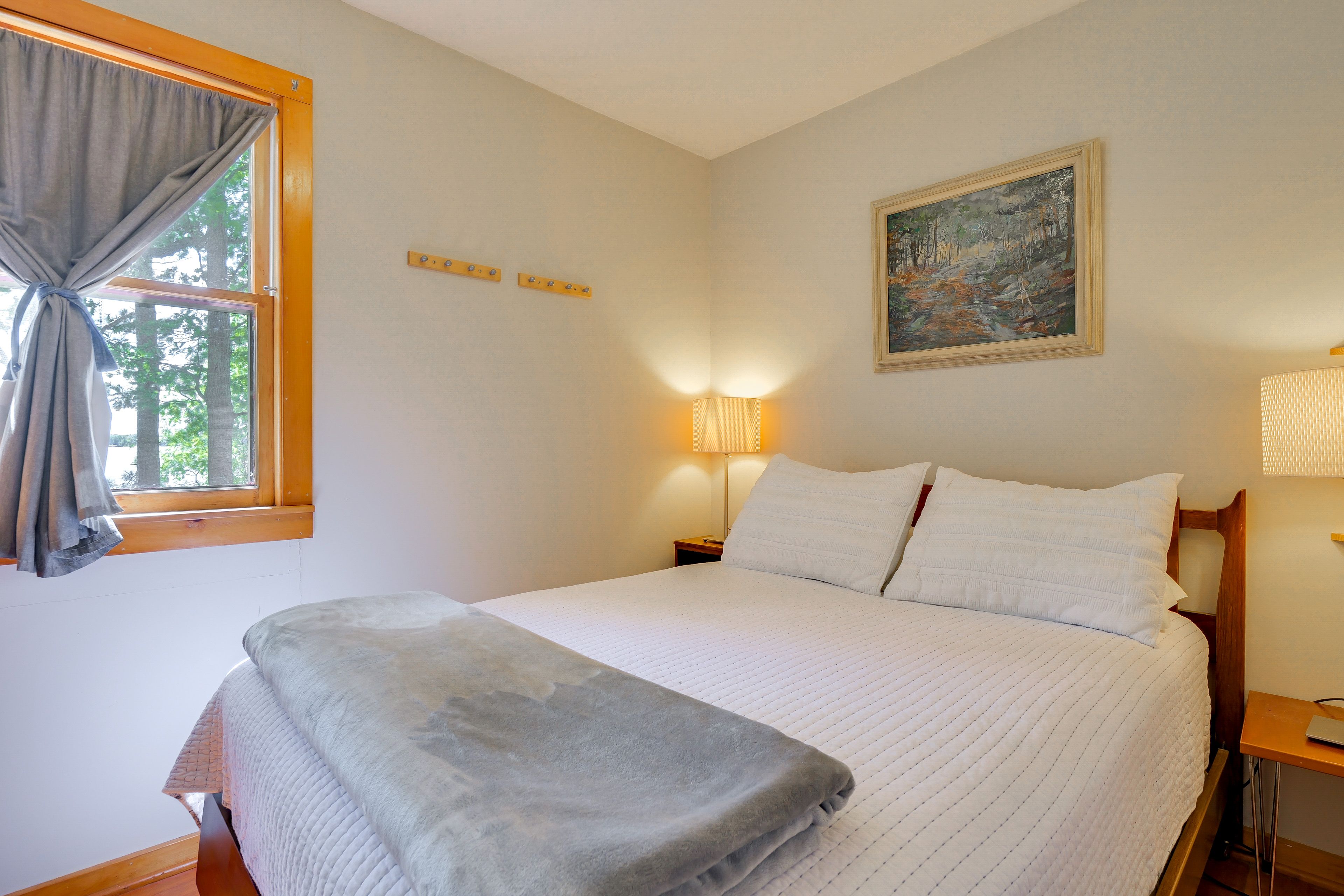 Bedroom 1 | Full Bed