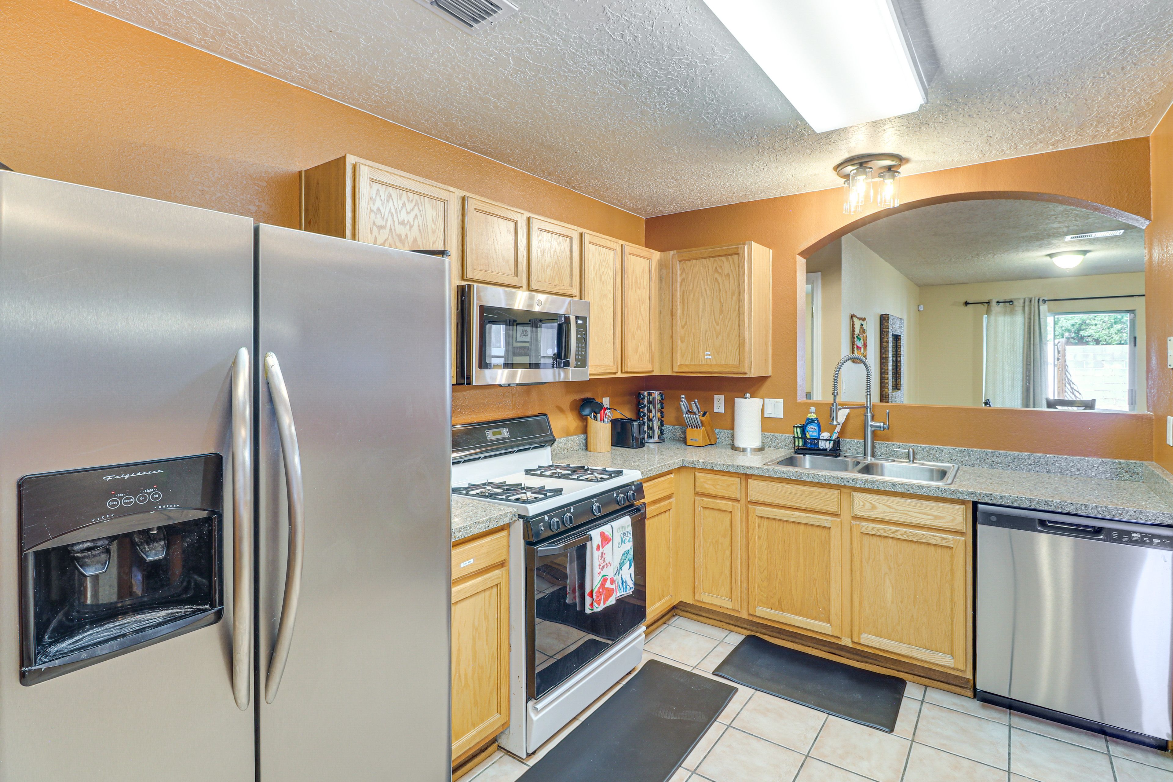 Kitchen | Cooking Basics | Keurig Coffee Maker | Refrigerator | Stove/Oven