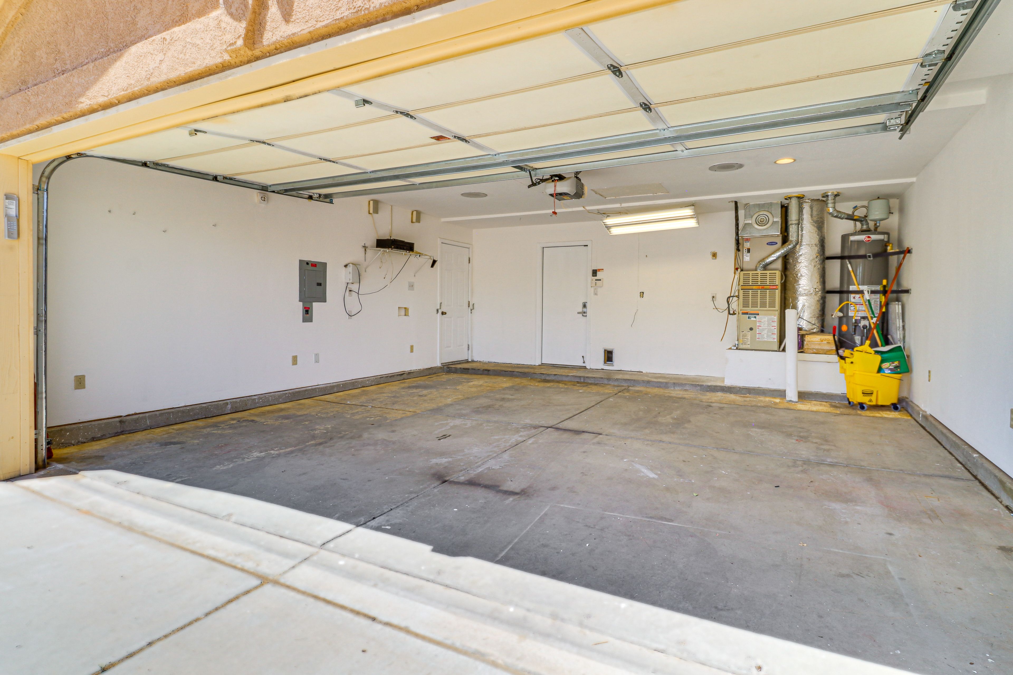 Parking | Garage (2 Vehicles)