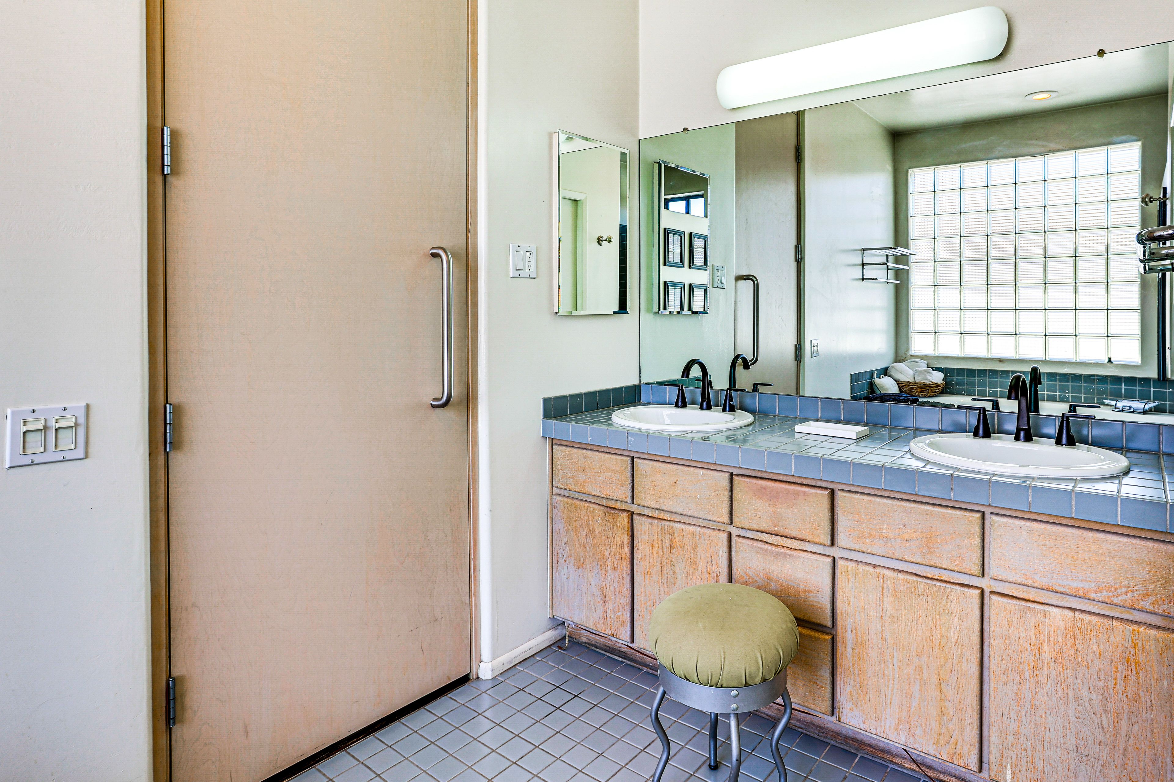 En-Suite Bathroom | Towels Provided