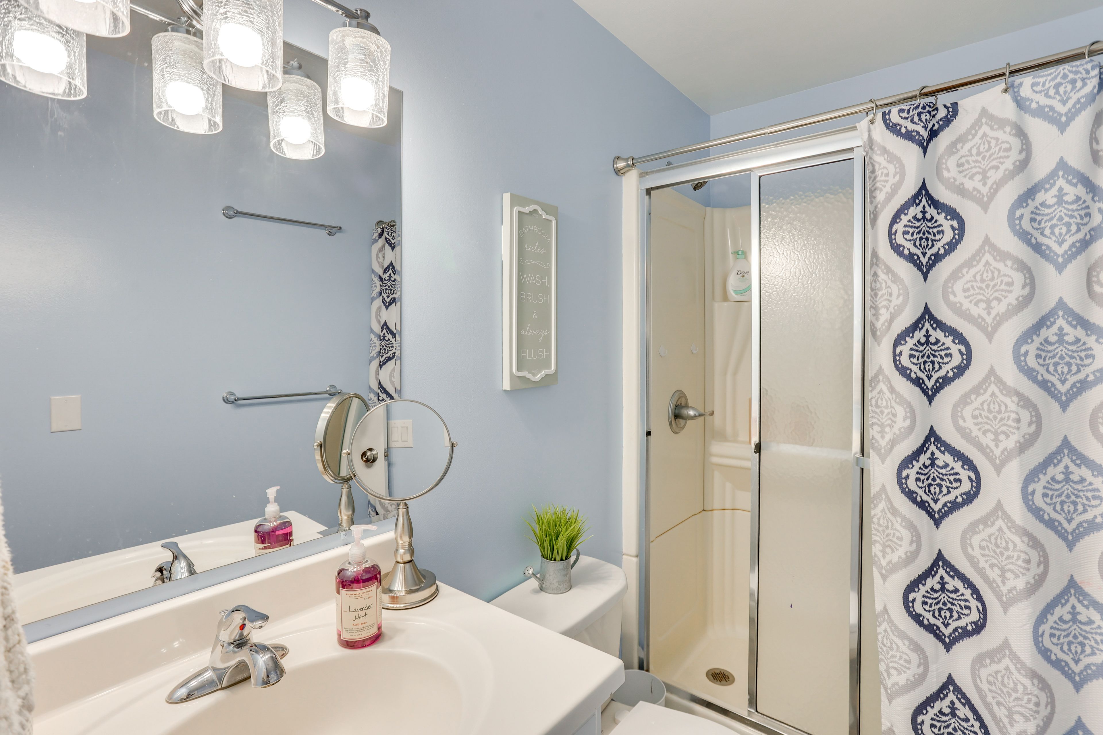 Full Bathroom