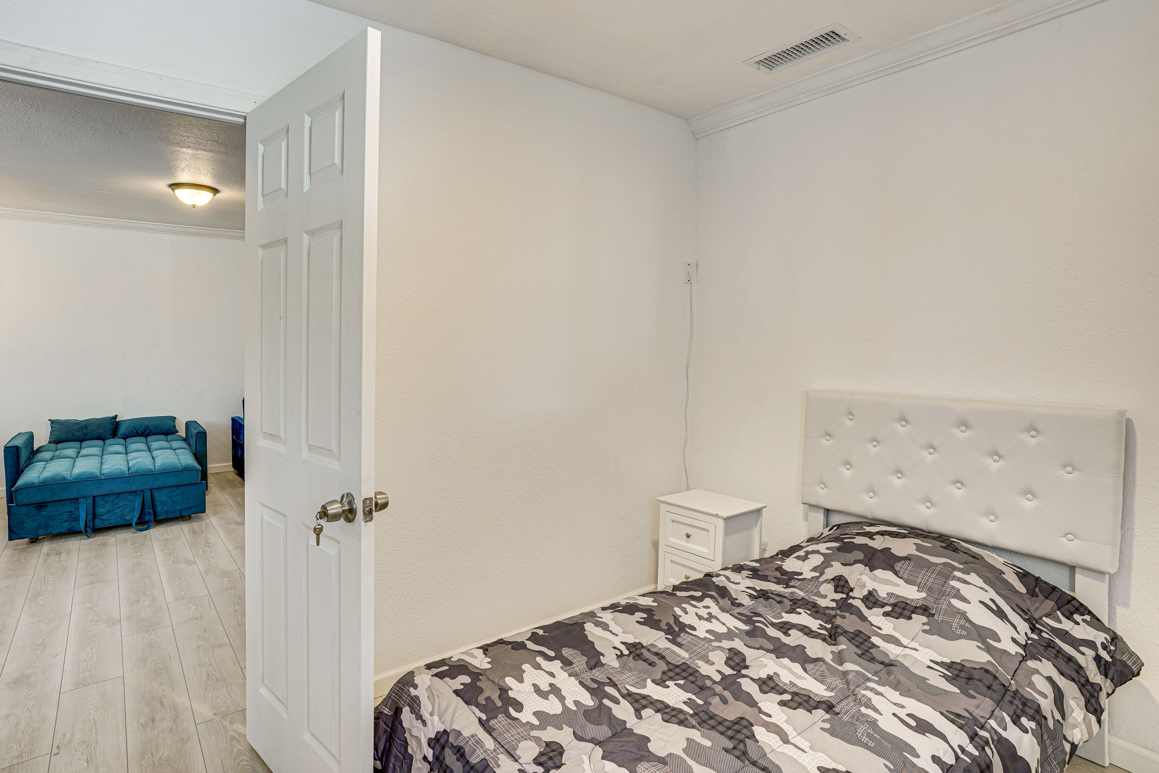 Bedroom 3 | Twin Bed