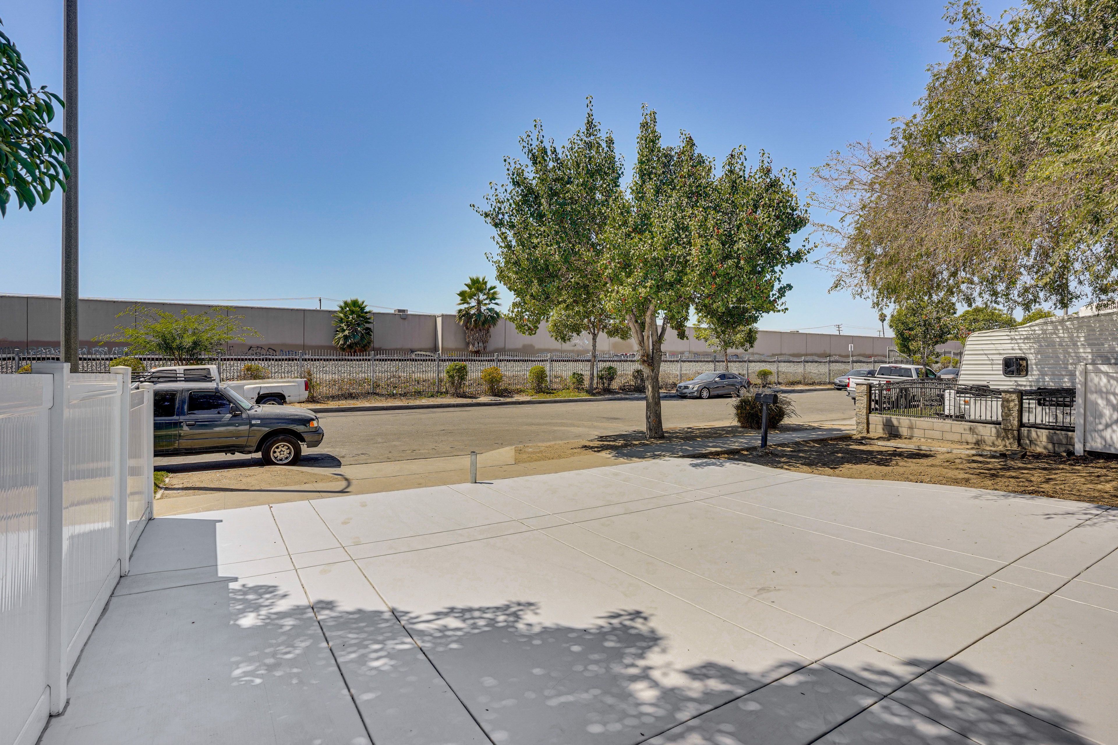 Parking | Driveway (2 Vehicles) | No Trailer/Commercial Trucks