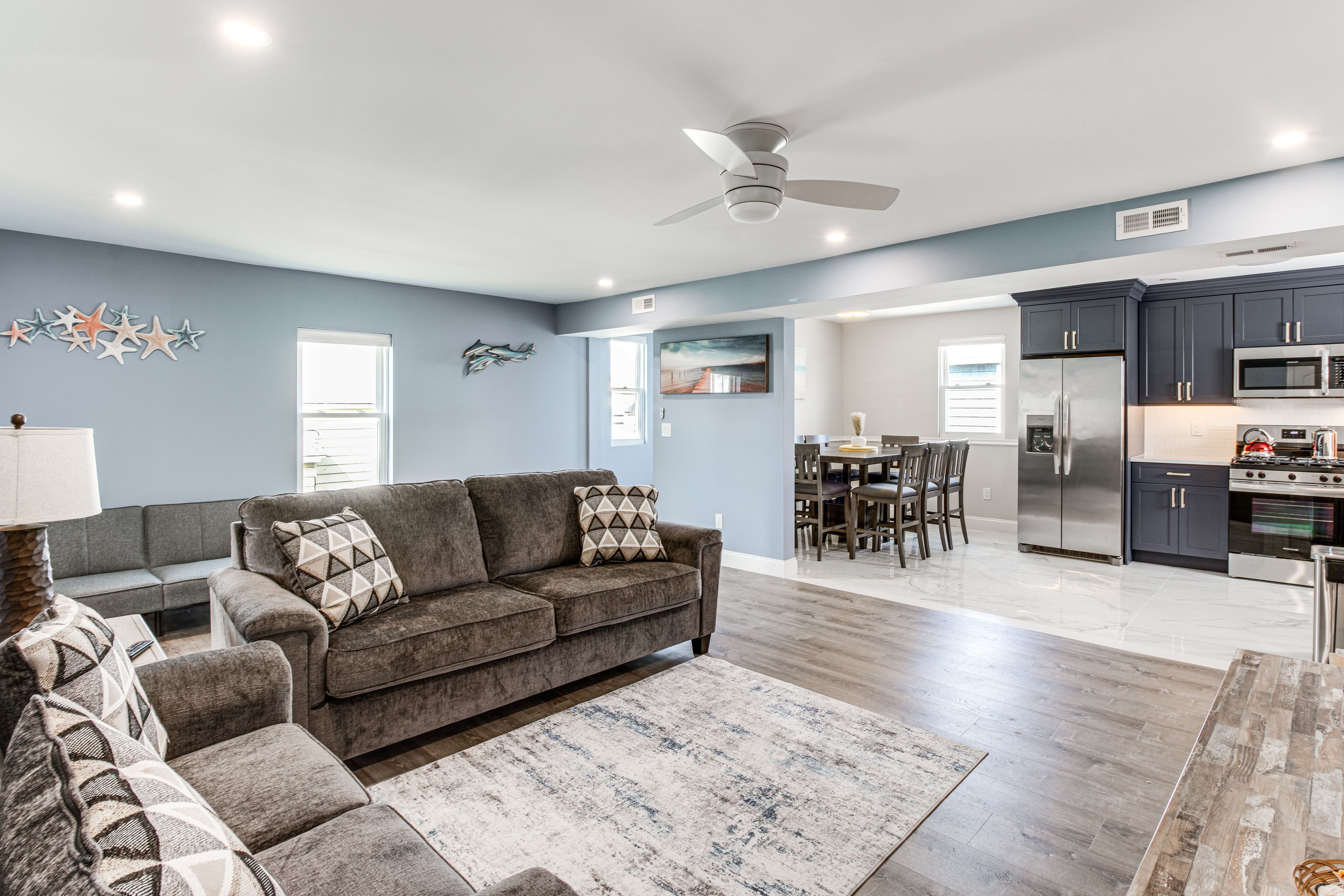 Living Room | 1st Floor | Smart TV | Free WiFi
