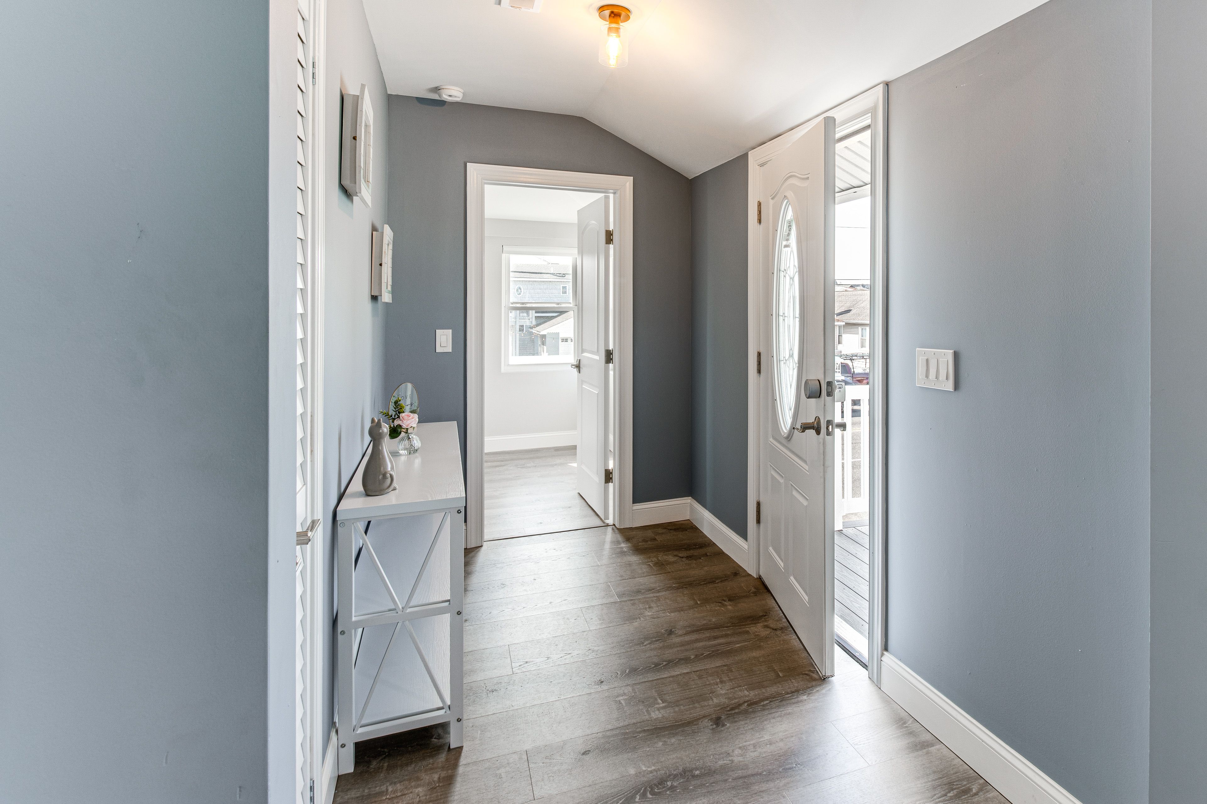 Main Entrance | 1st Floor