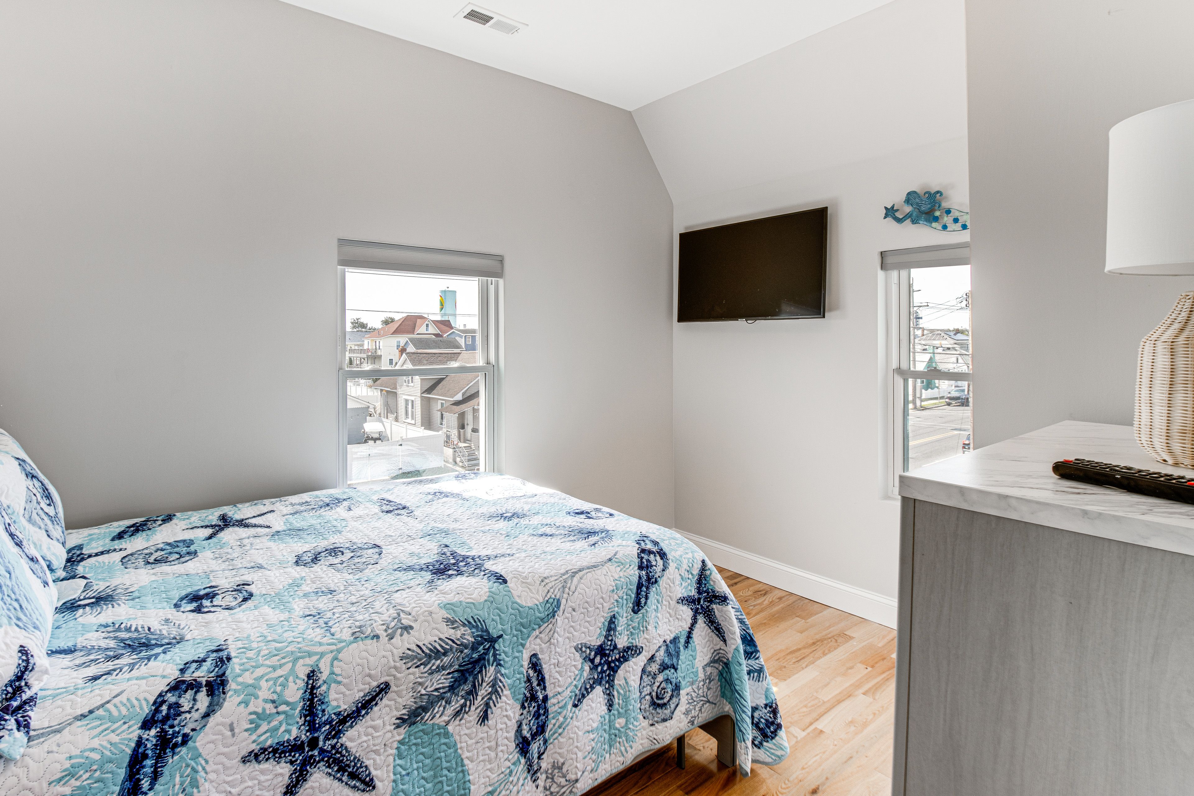 Bedroom 3 | 2nd Floor | Full Bed | Smart TV