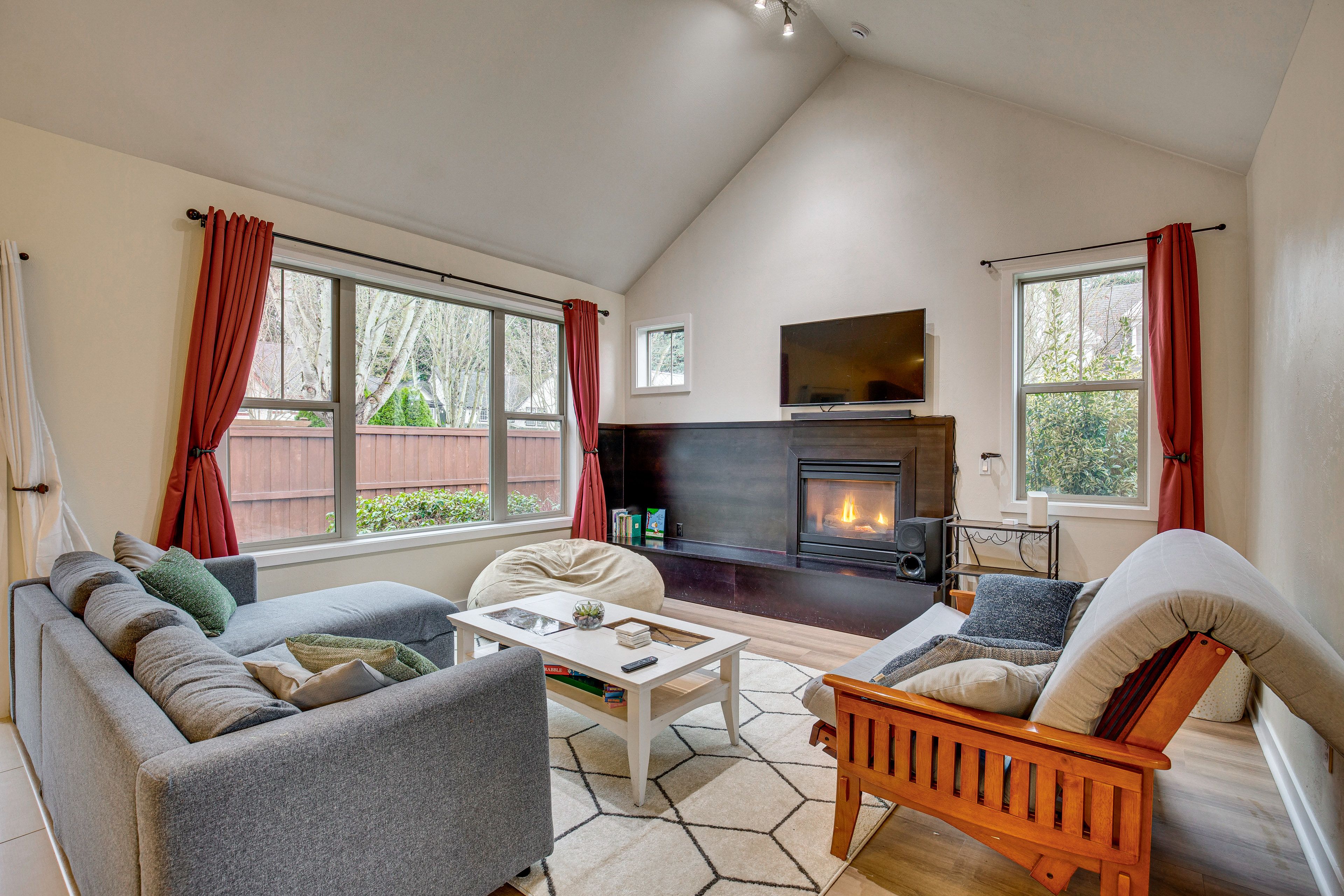 Eugene Vacation Rental | 3BR | 2BA | 1,400 Sq Ft | 3 Steps to Enter